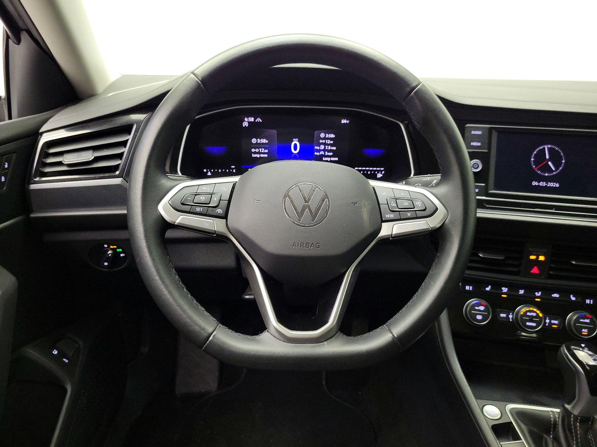 Thumbnail: 2024 Volkswagen Jetta - 10