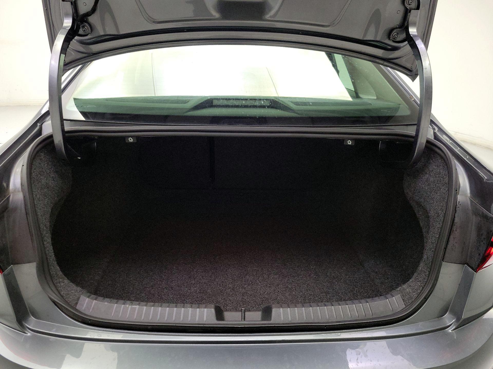 Thumbnail: 2024 Volkswagen Jetta - 20