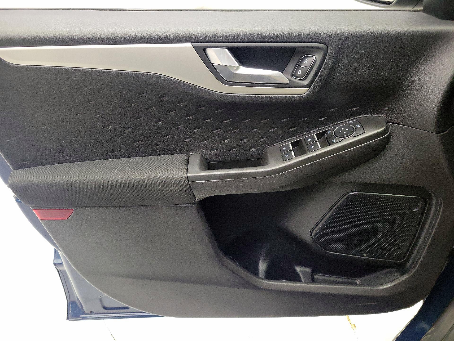 Thumbnail: 2020 Ford Escape - 12