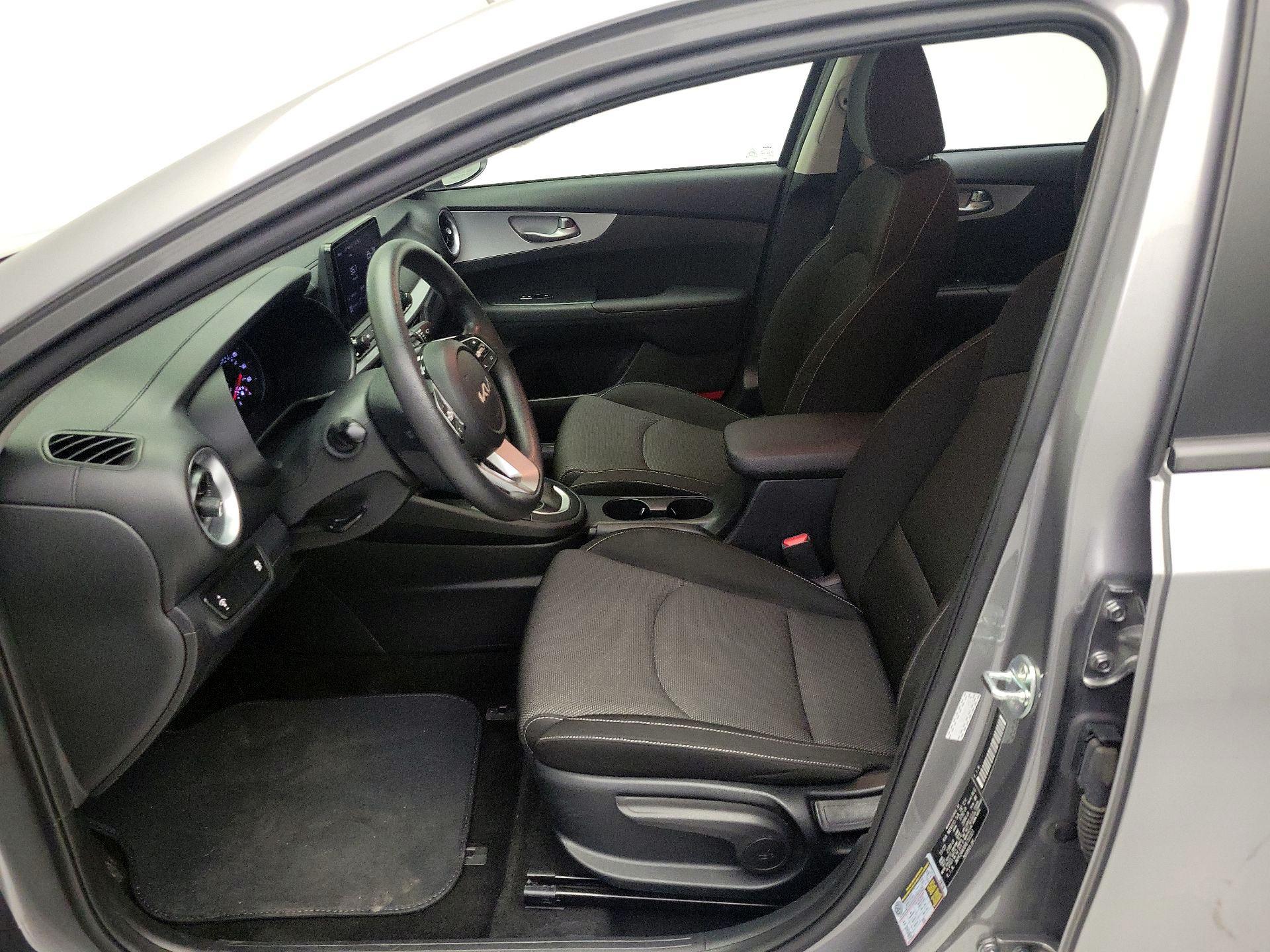 Thumbnail: 2024 Kia Forte - 11