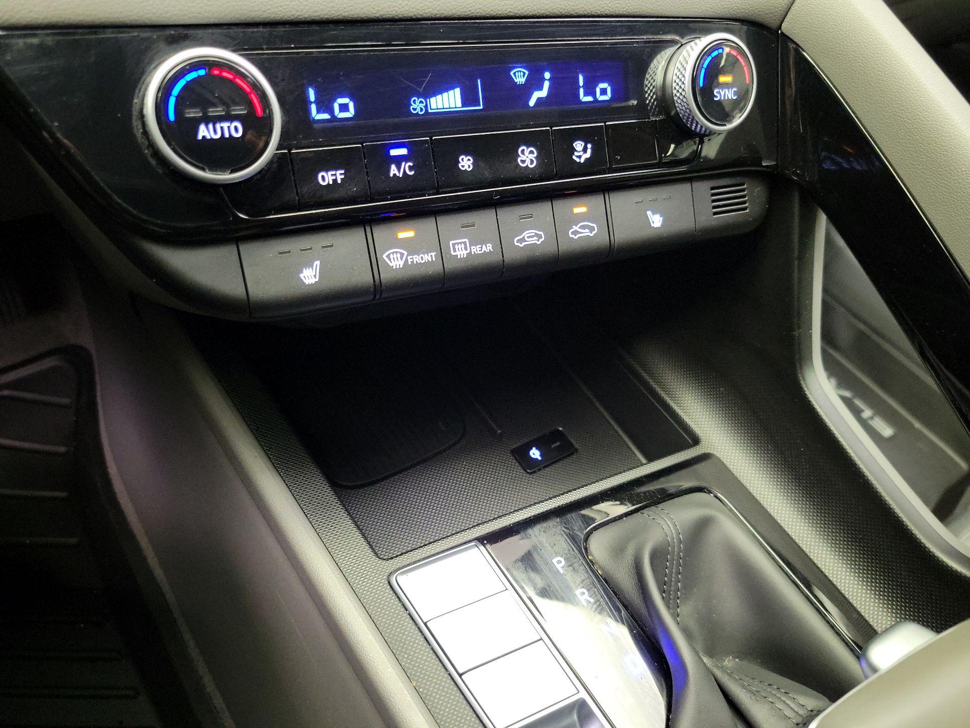 Thumbnail: 2025 Hyundai Elantra - 17