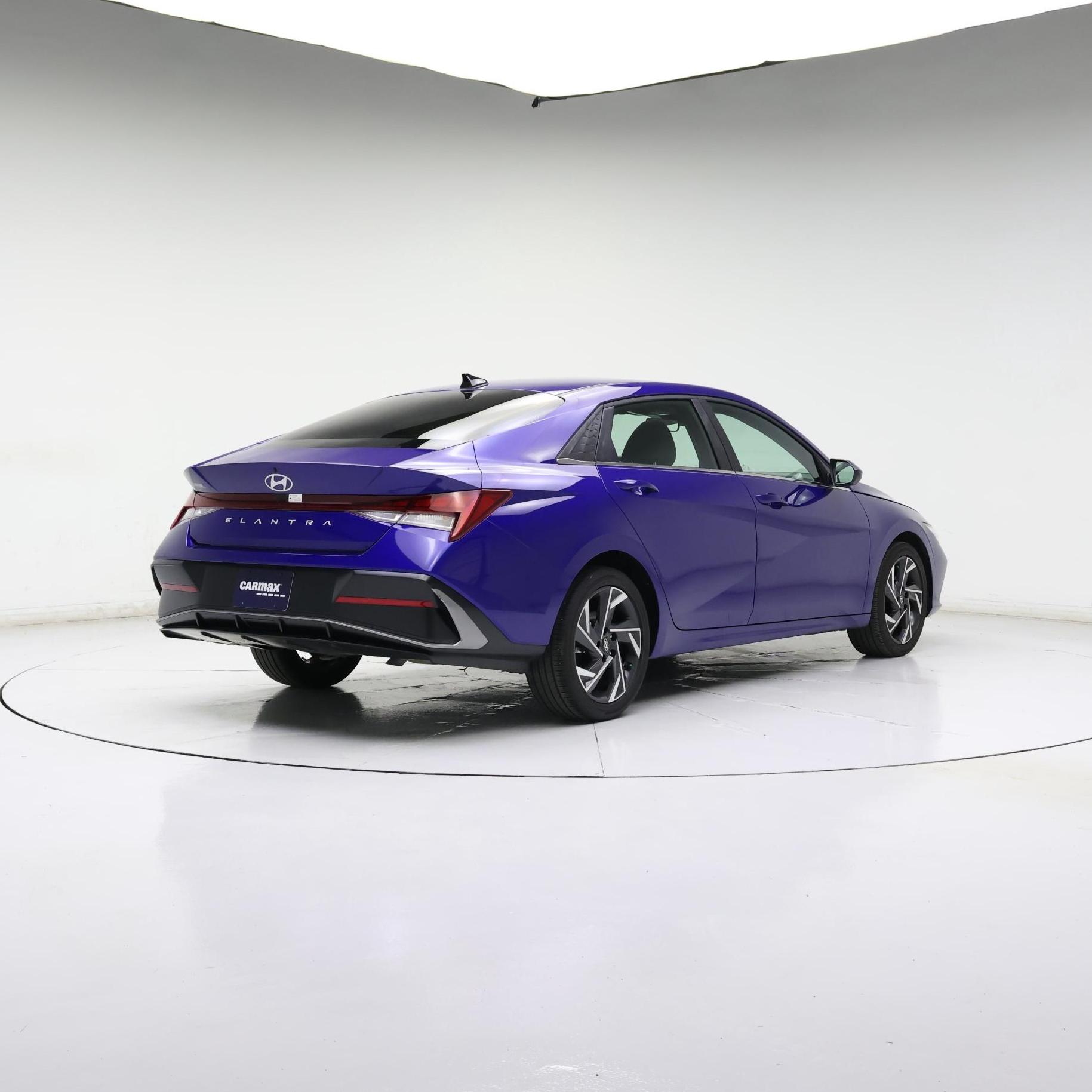 Thumbnail: 2025 Hyundai Elantra - 8