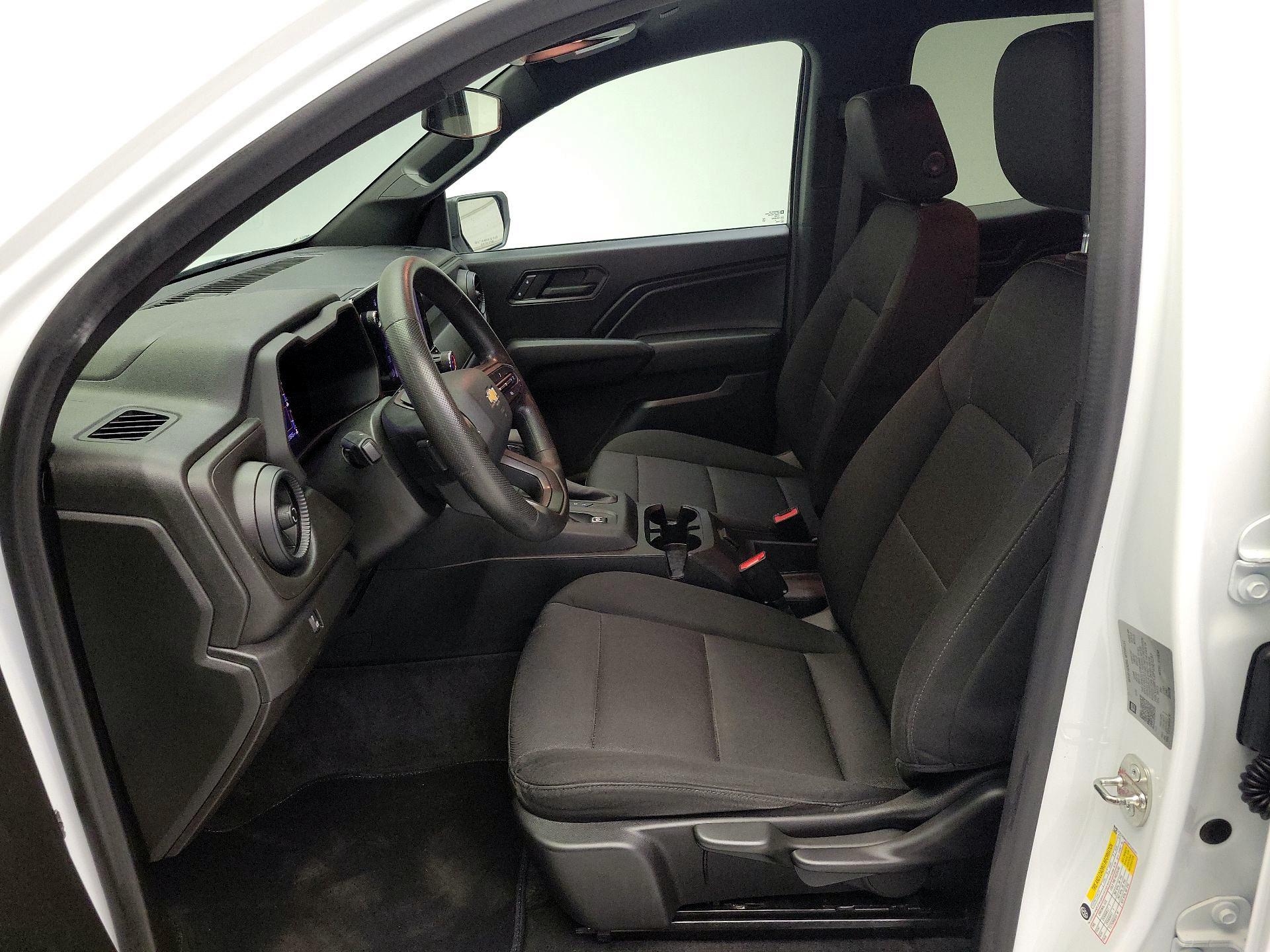 Thumbnail: 2023 Chevrolet Colorado - 11