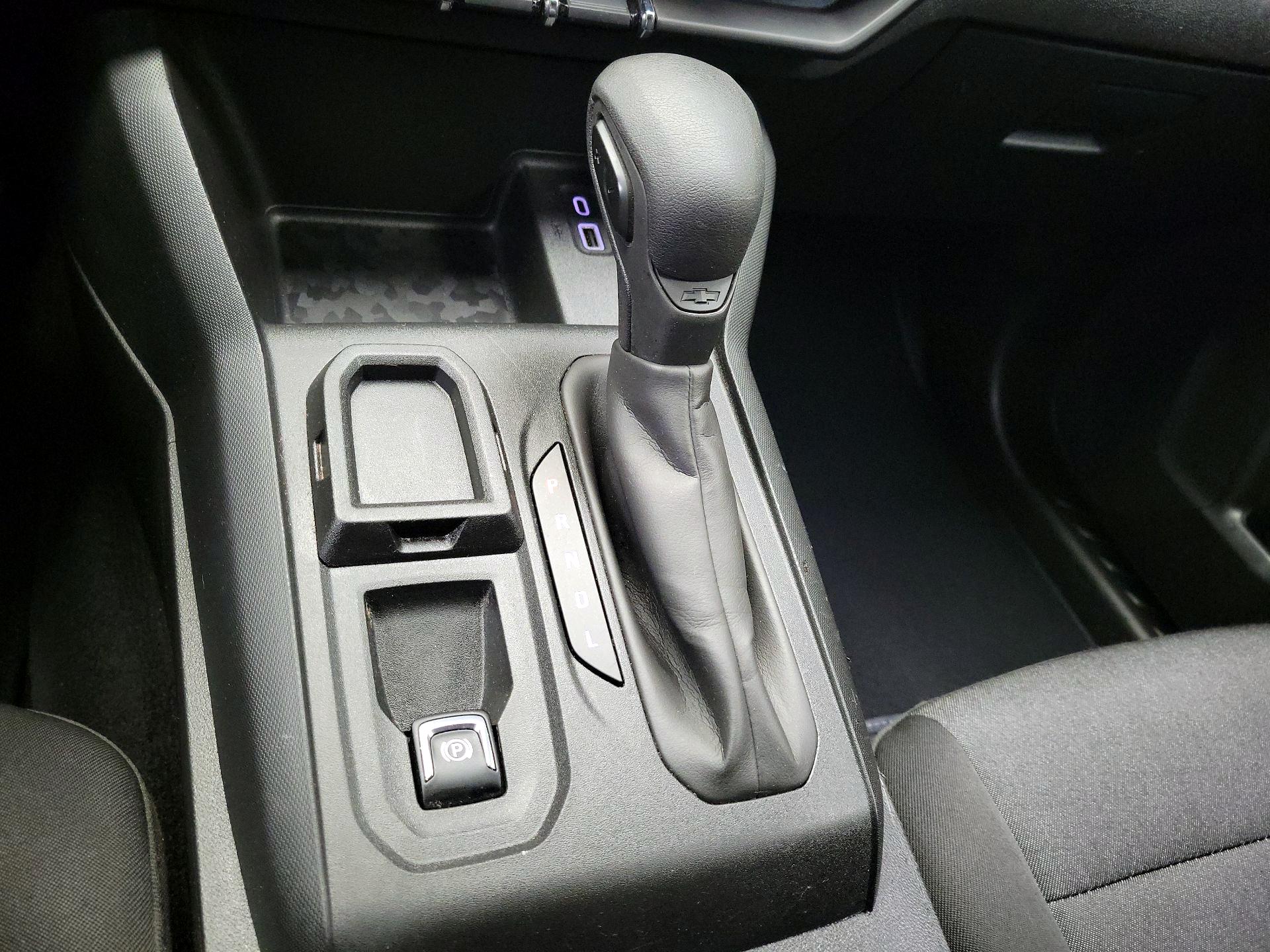 Thumbnail: 2023 Chevrolet Colorado - 17