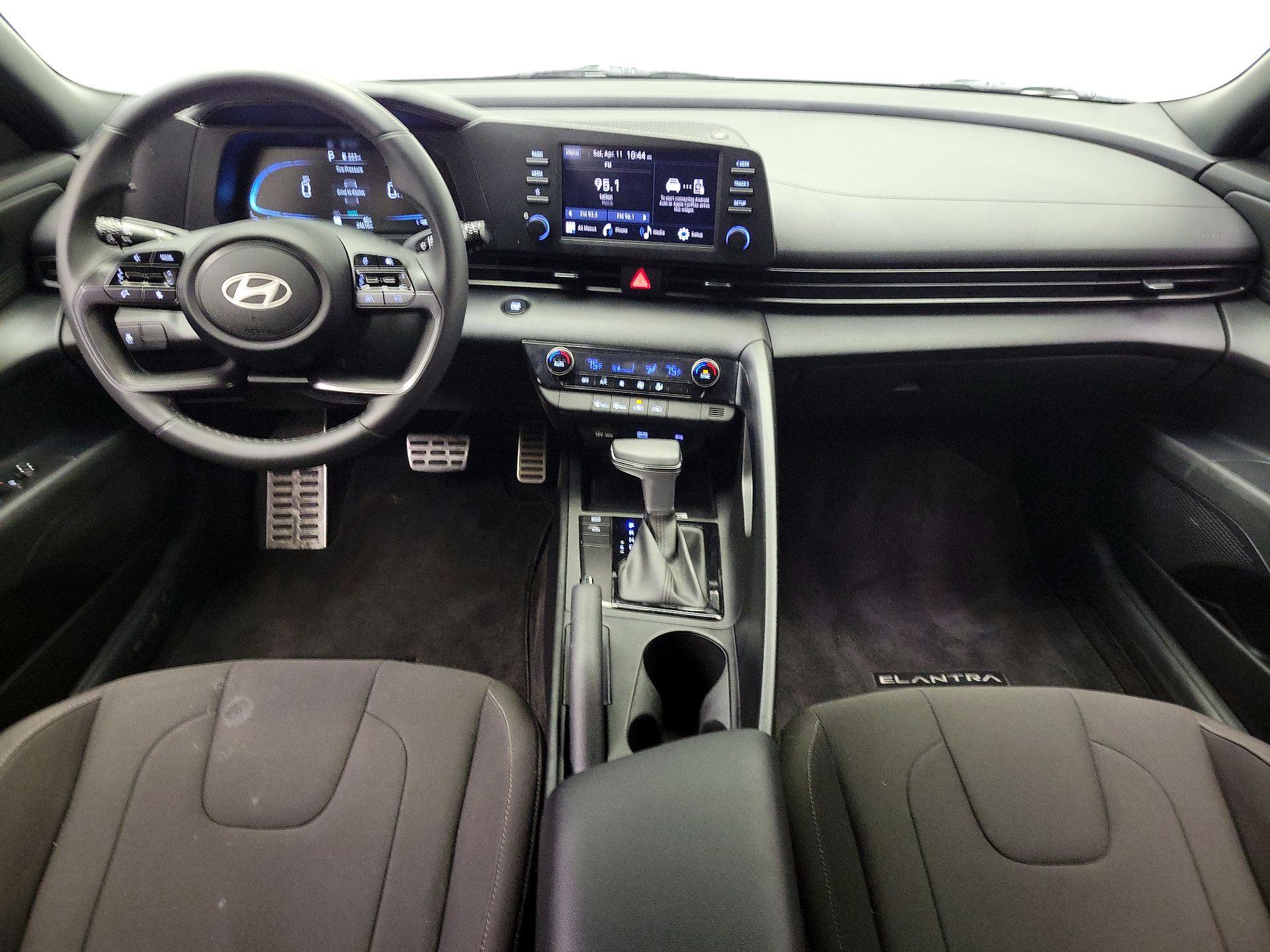 Thumbnail: 2025 Hyundai Elantra - 9