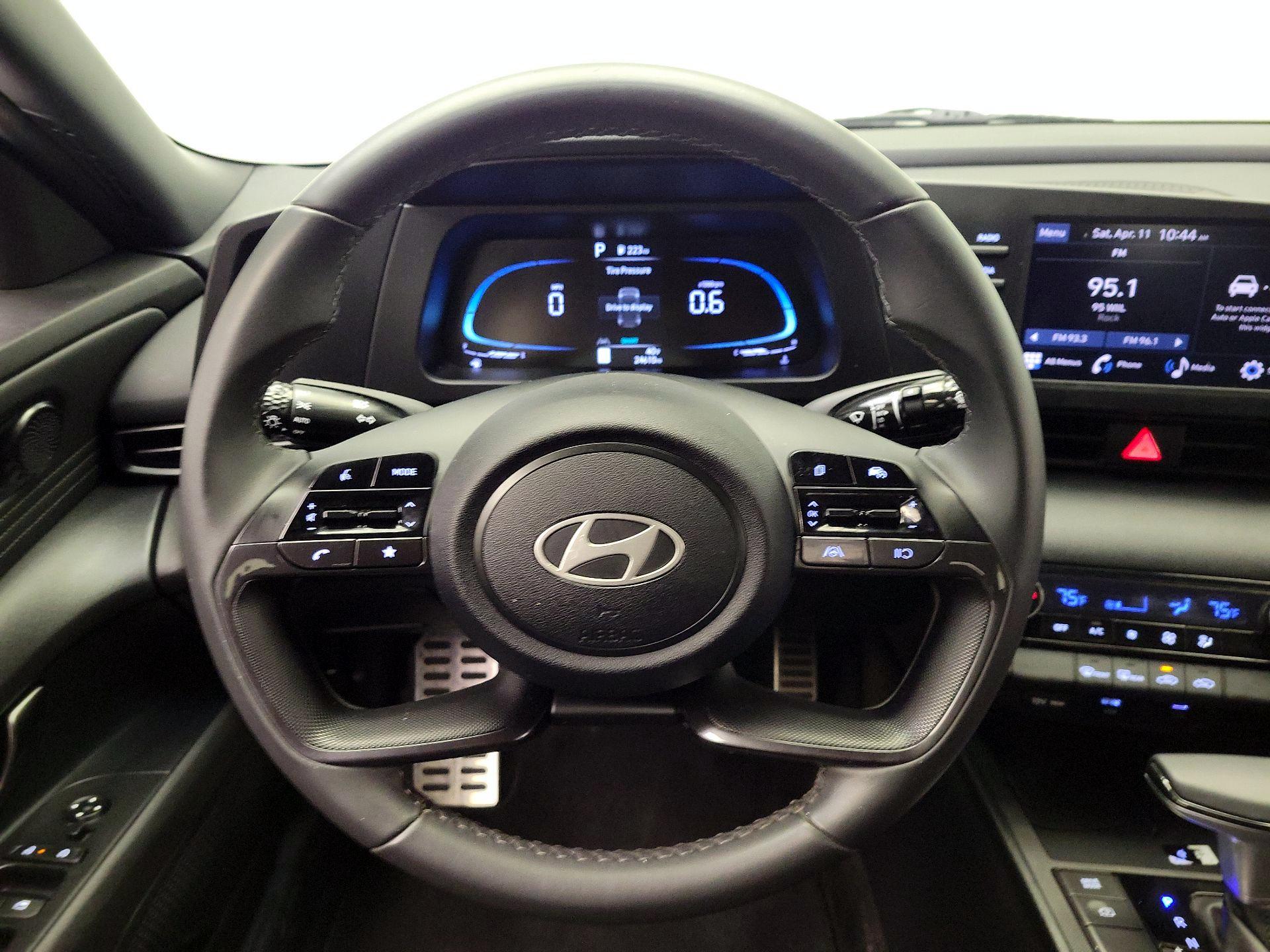 Thumbnail: 2025 Hyundai Elantra - 10