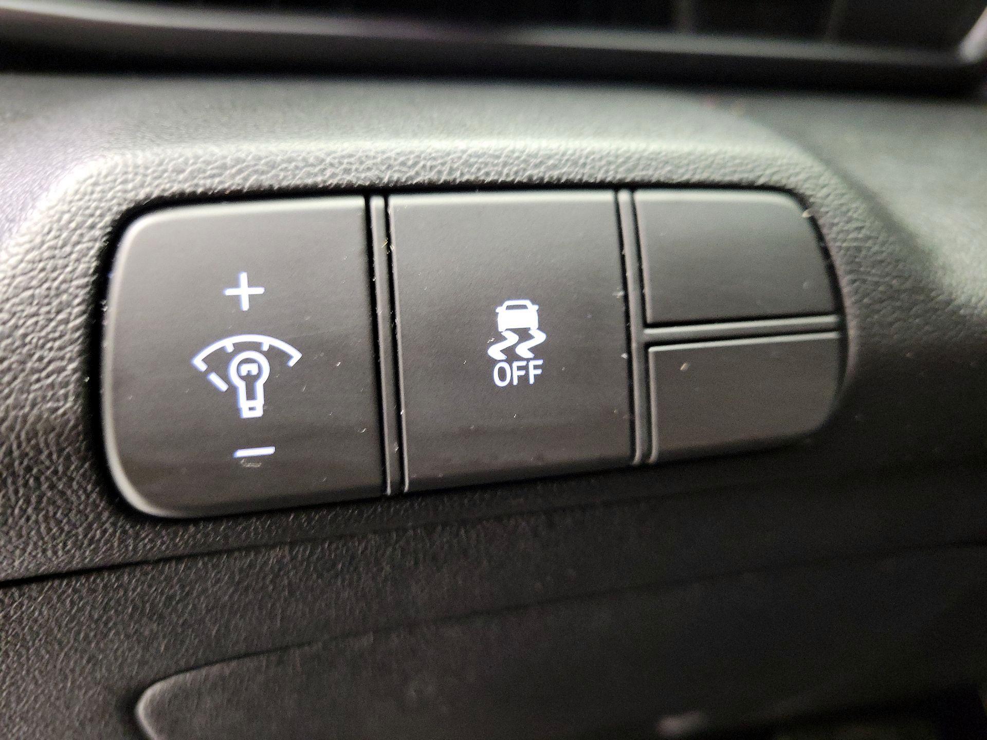 Thumbnail: 2025 Hyundai Elantra - 13