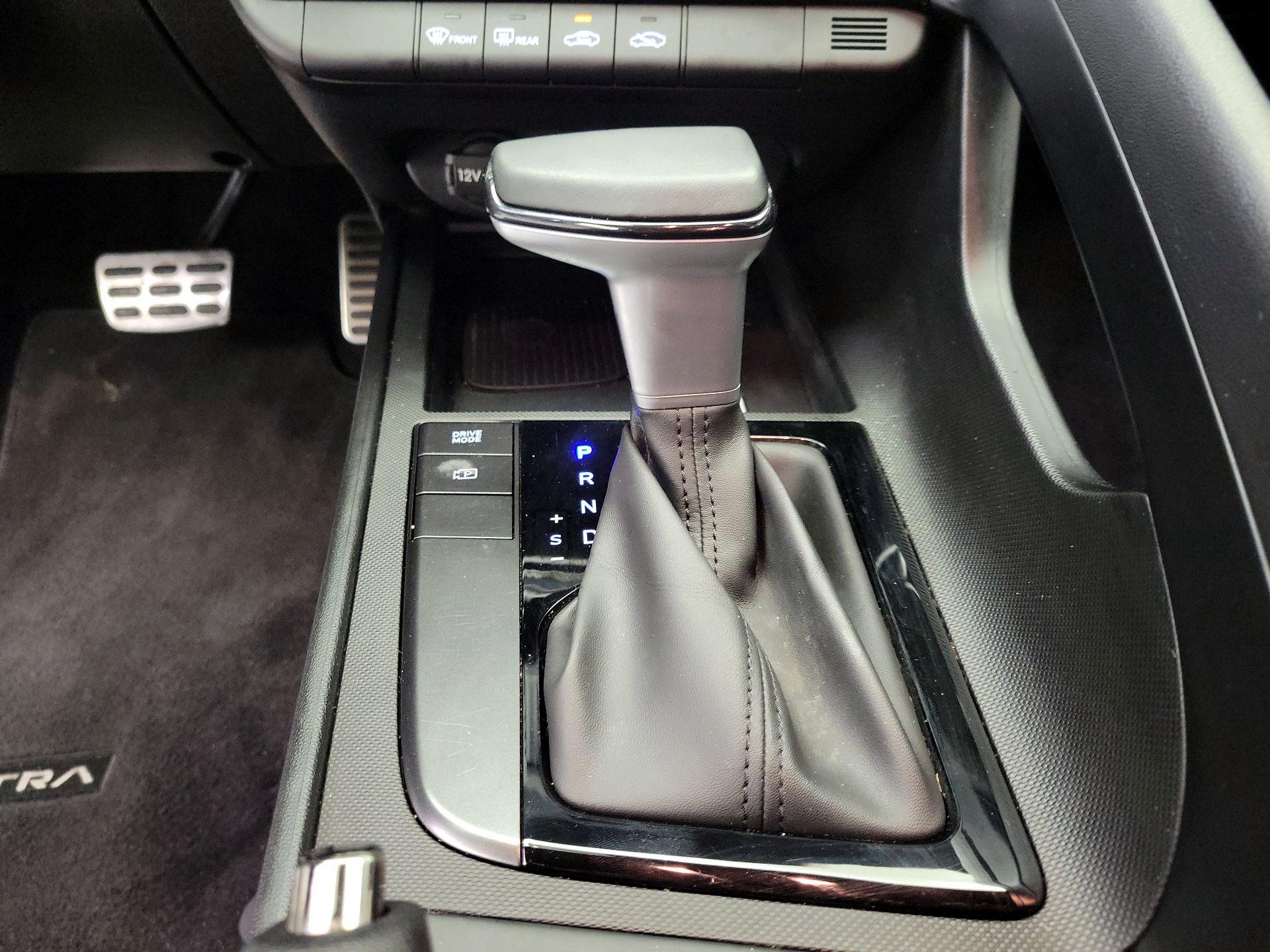 Thumbnail: 2025 Hyundai Elantra - 17