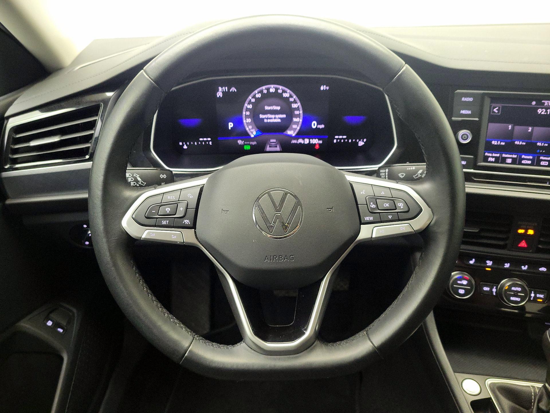 Thumbnail: 2024 Volkswagen Jetta - 10