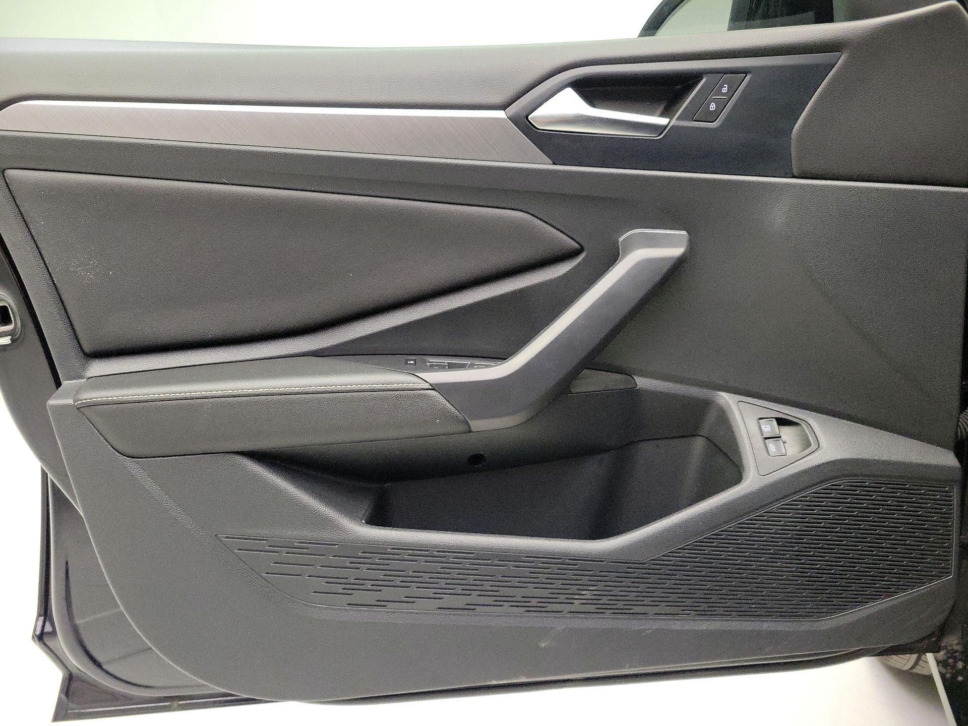 Thumbnail: 2024 Volkswagen Jetta - 12