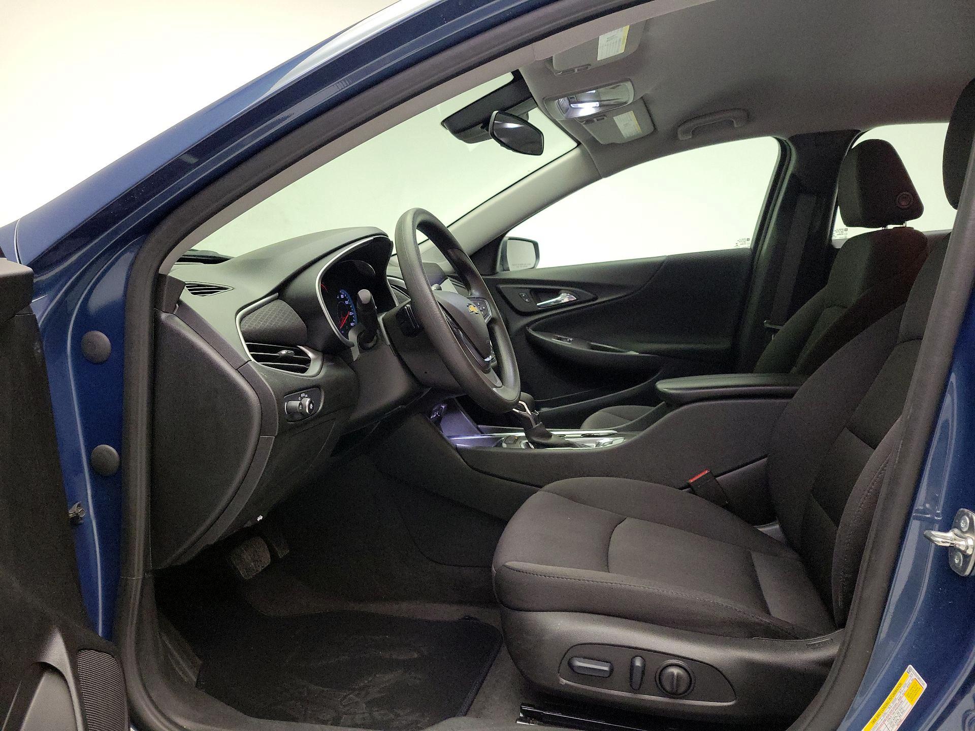 Thumbnail: 2024 Chevrolet Malibu - 11