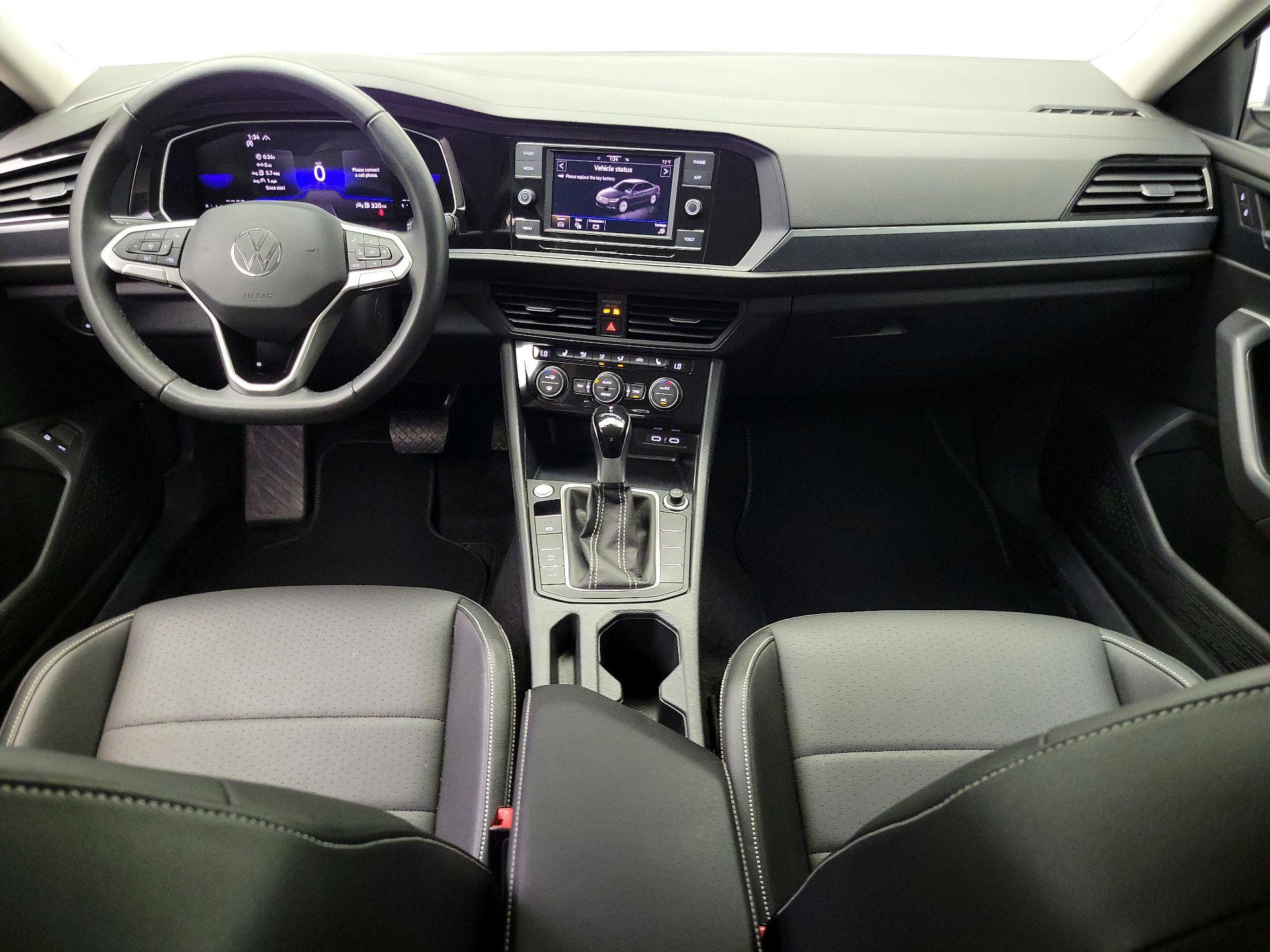 Thumbnail: 2024 Volkswagen Jetta - 9