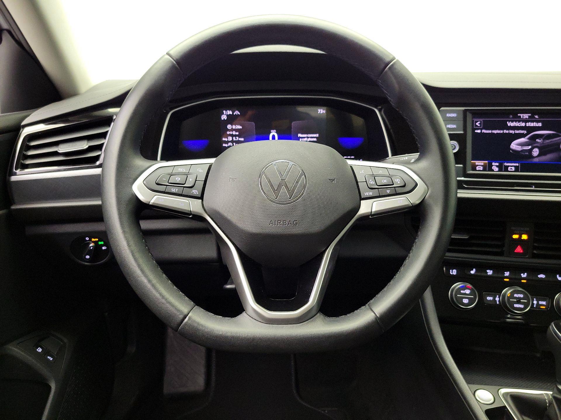 Thumbnail: 2024 Volkswagen Jetta - 10