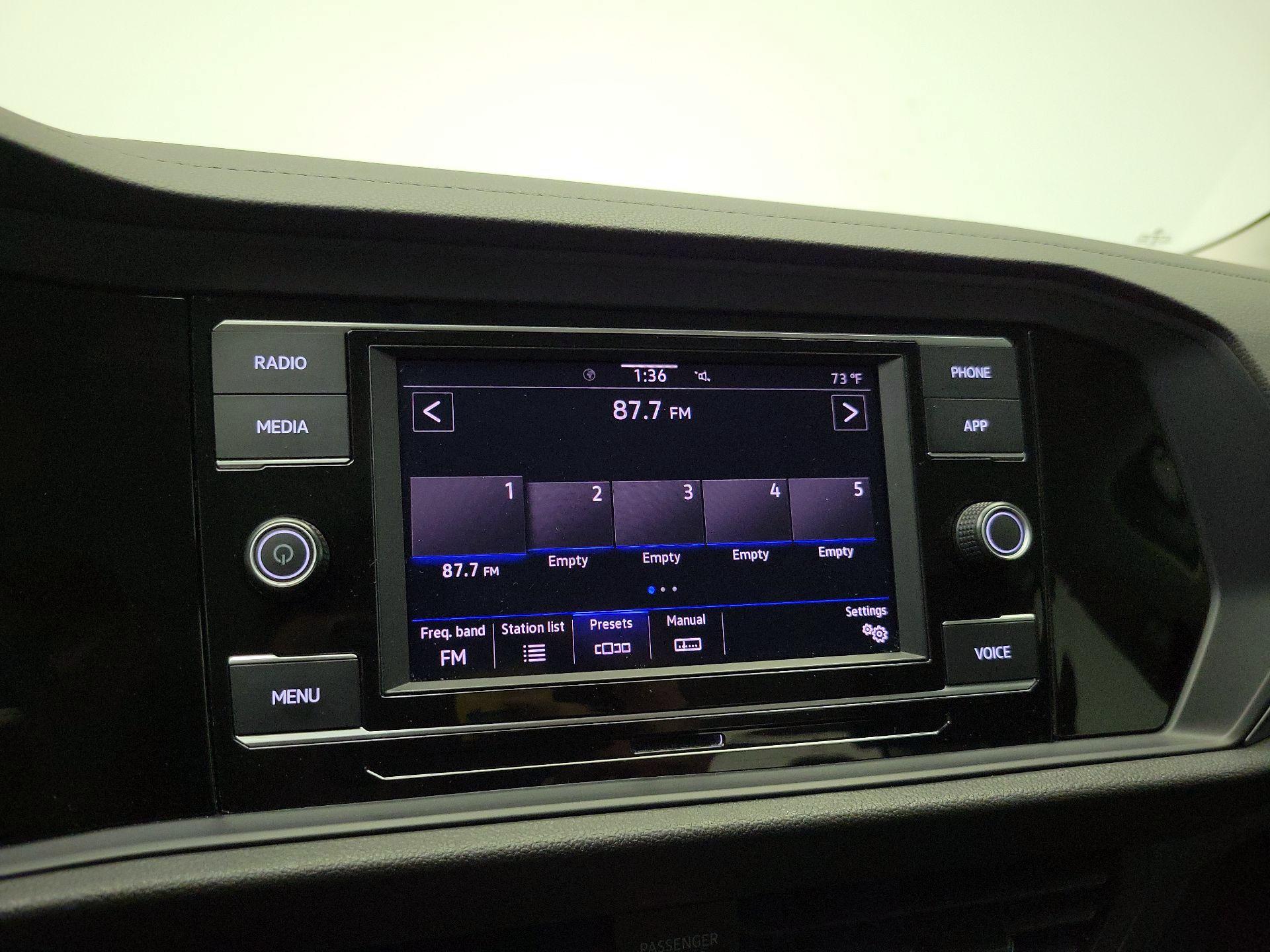 Thumbnail: 2024 Volkswagen Jetta - 15