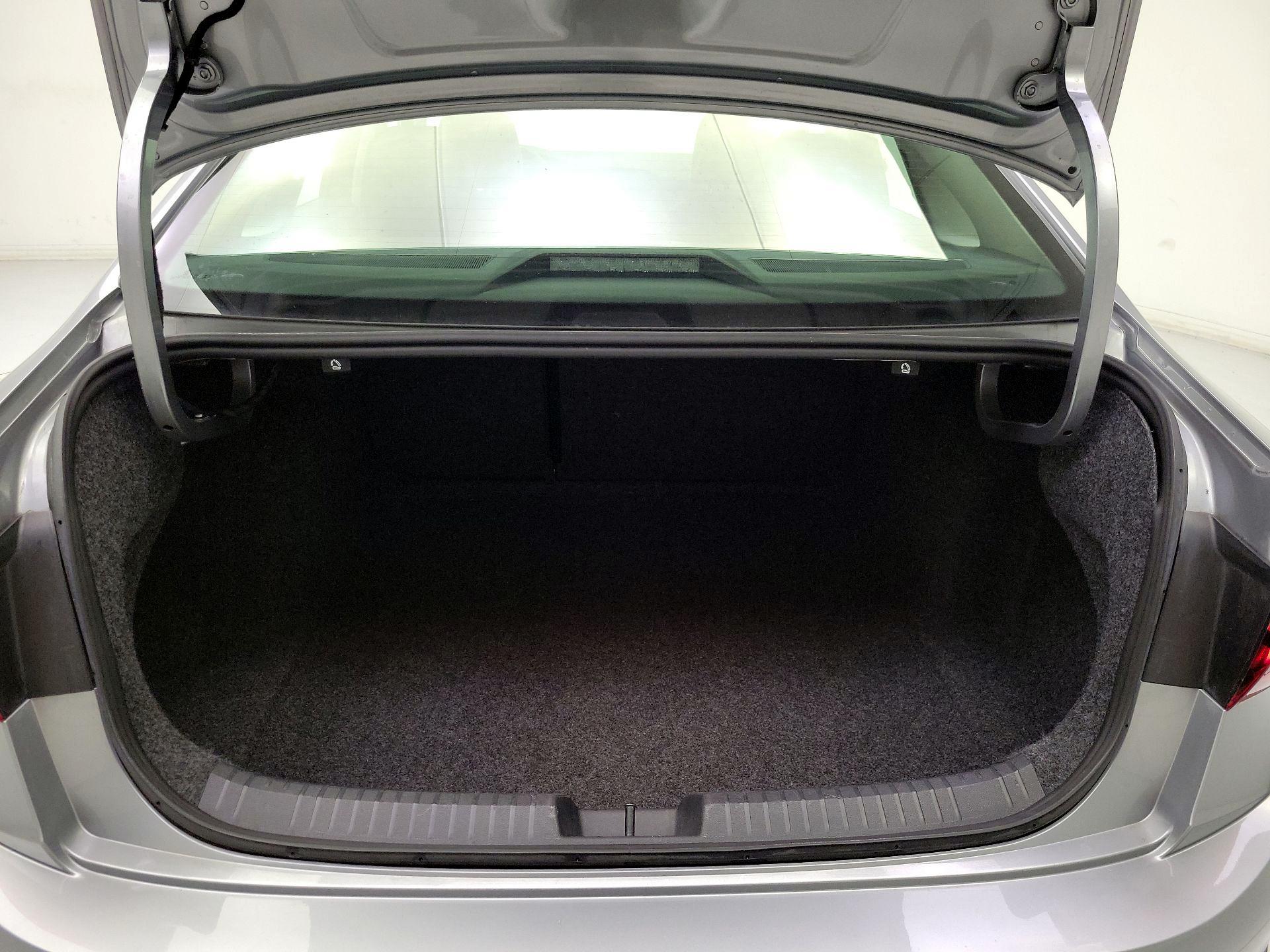 Thumbnail: 2024 Volkswagen Jetta - 20