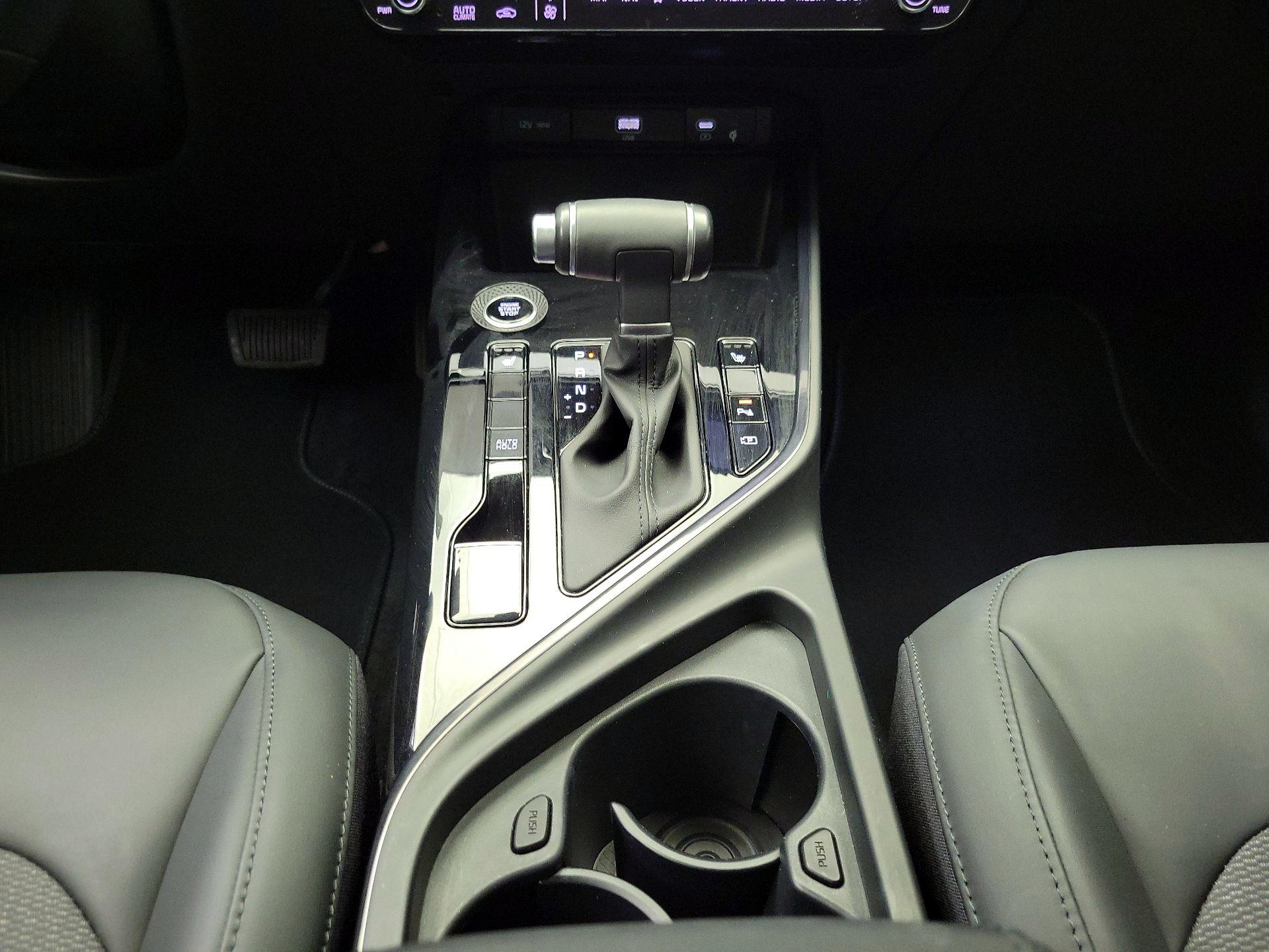 Thumbnail: 2024 Kia Niro - 18