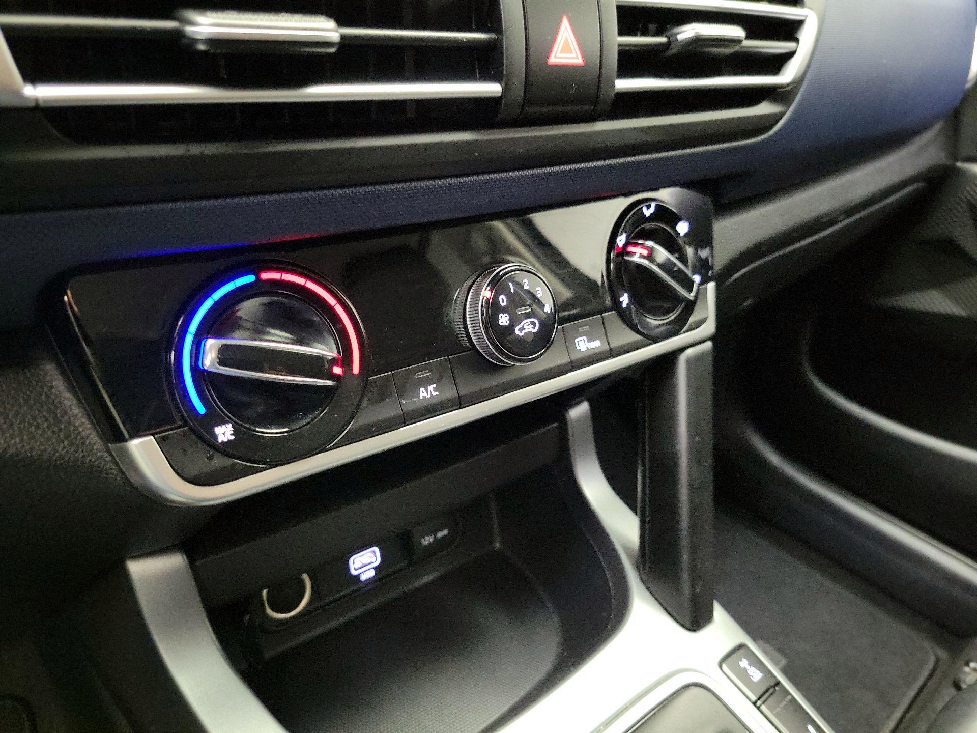 Thumbnail: 2021 Kia Seltos - 15