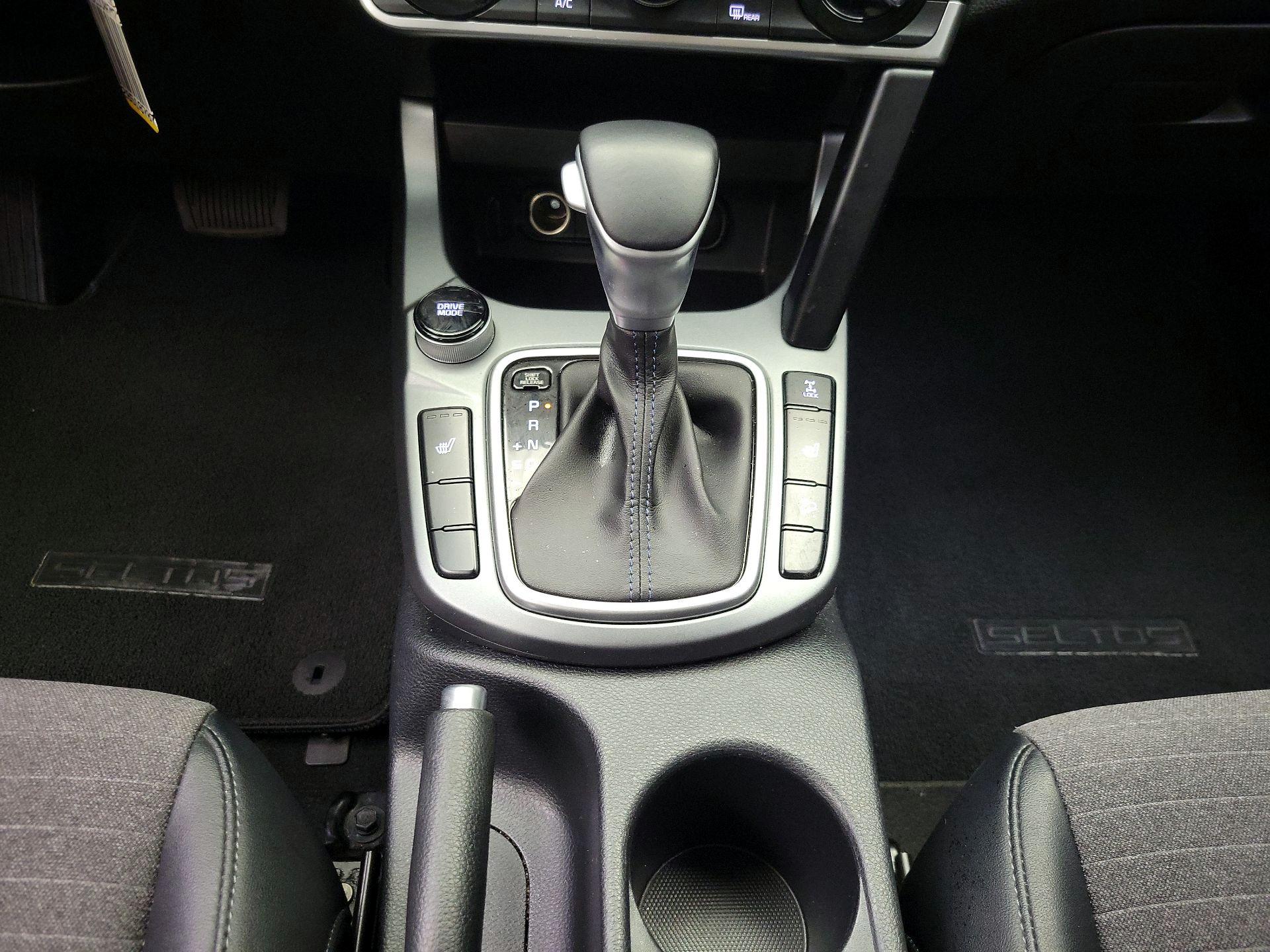 Thumbnail: 2021 Kia Seltos - 16