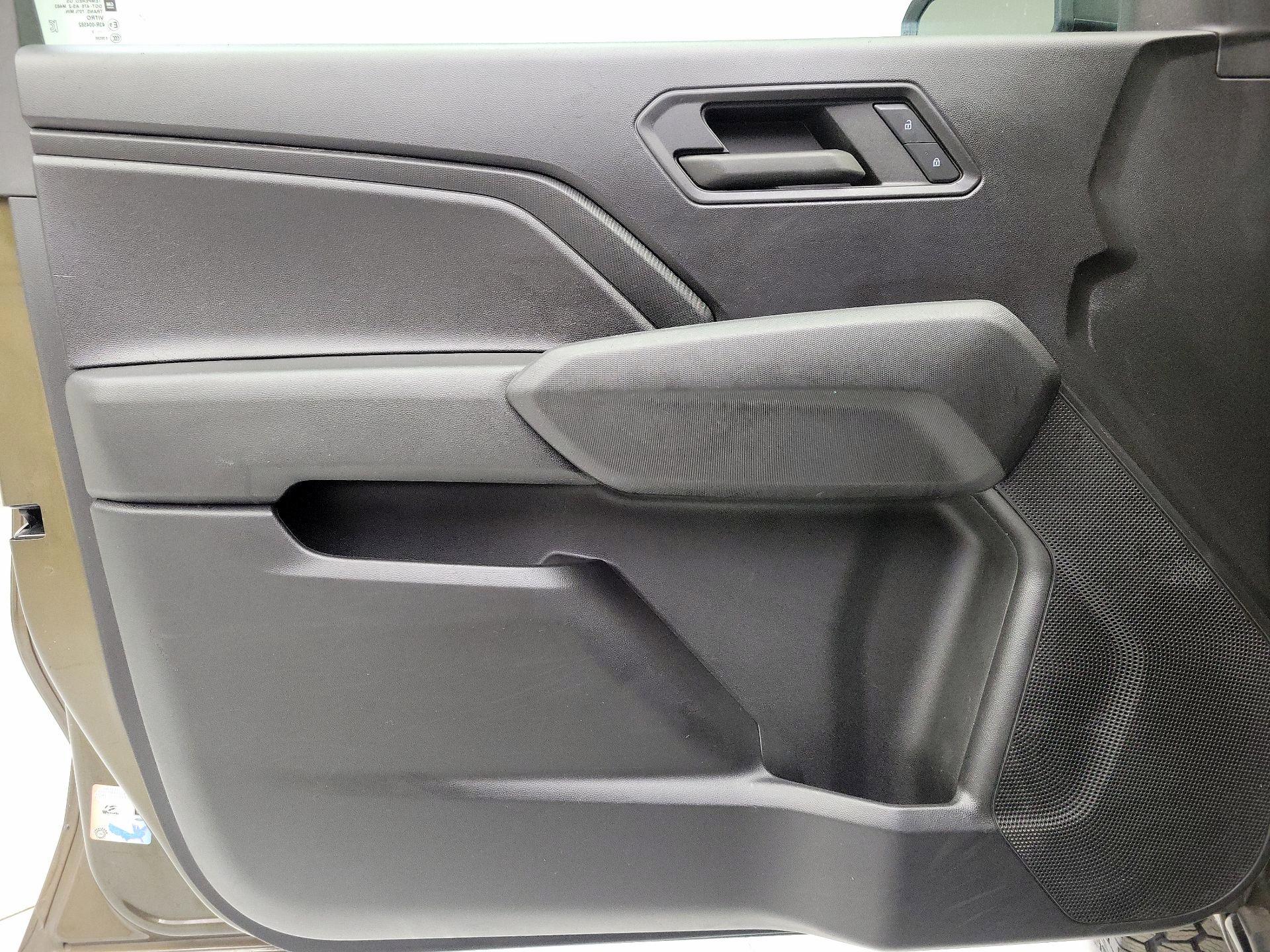 Thumbnail: 2023 Chevrolet Colorado - 12