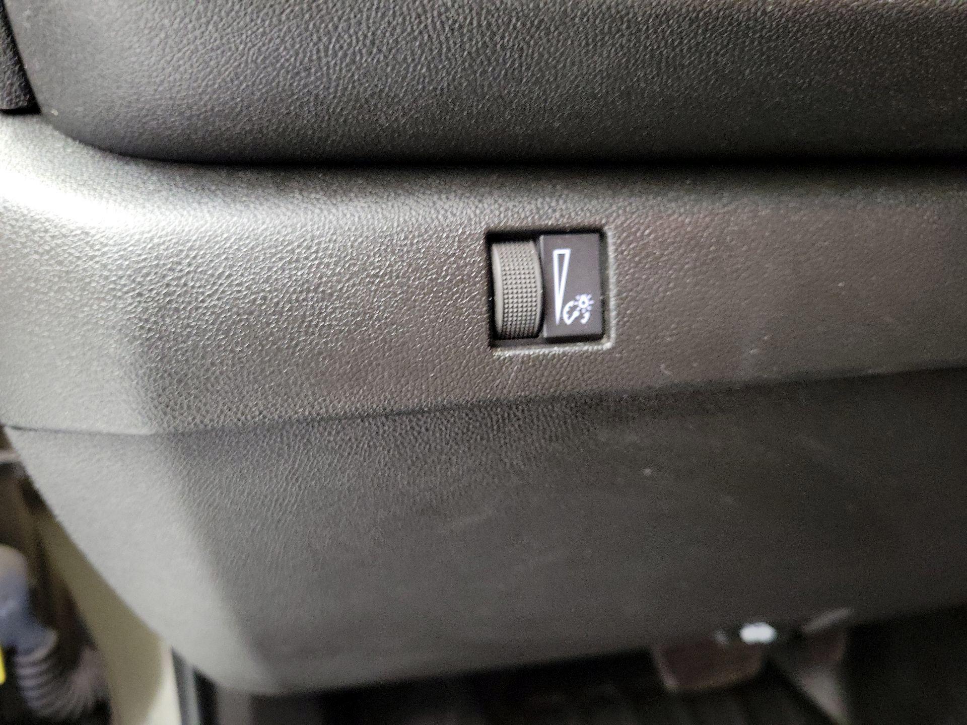 Thumbnail: 2023 Chevrolet Colorado - 13