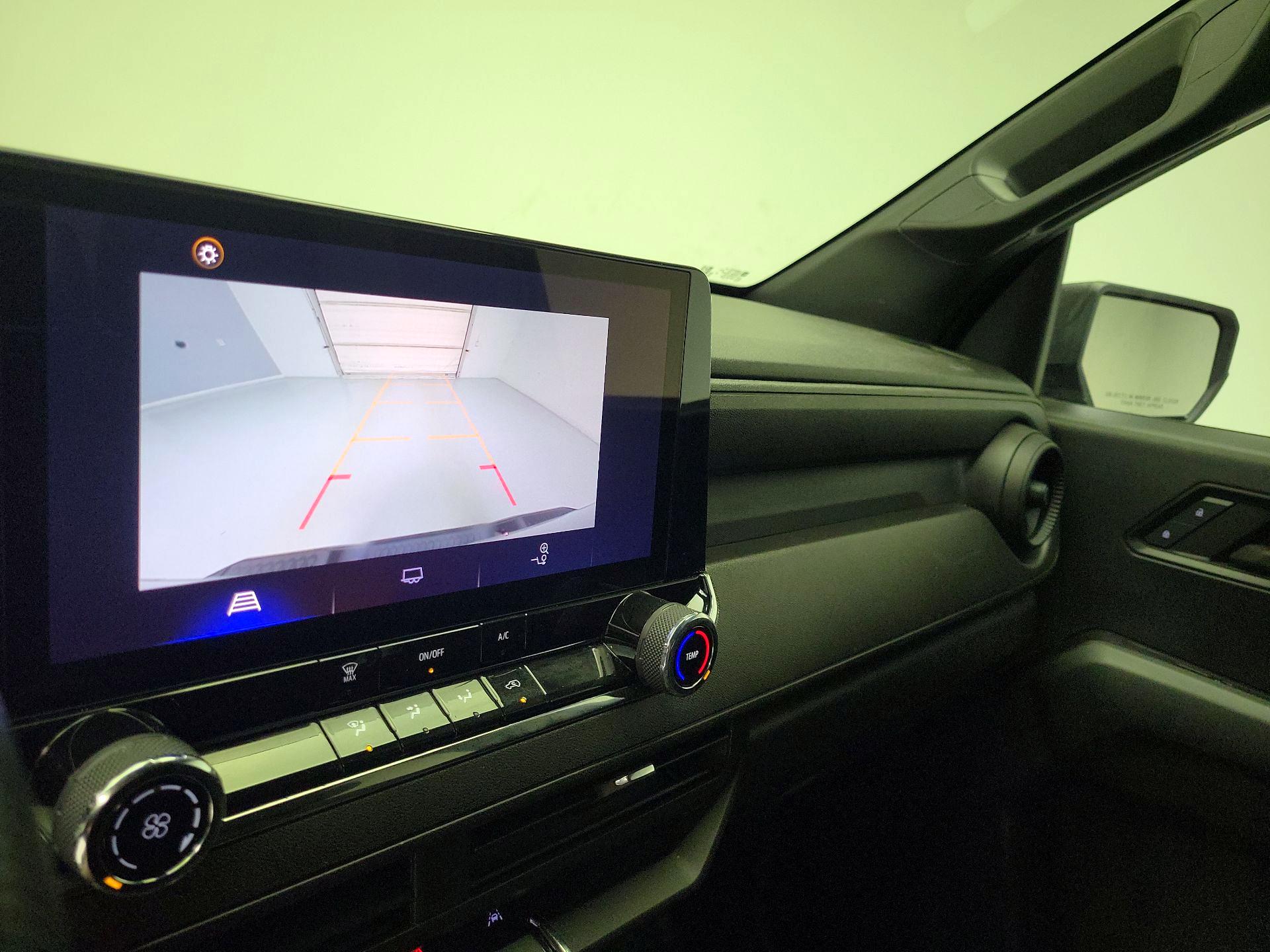 Thumbnail: 2023 Chevrolet Colorado - 14