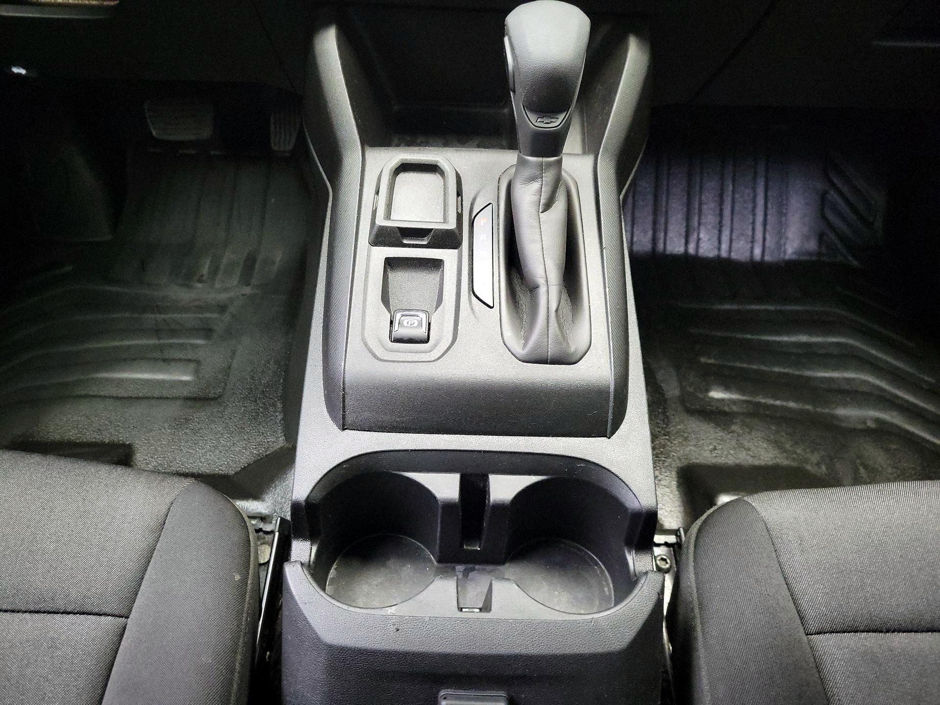 Thumbnail: 2023 Chevrolet Colorado - 17