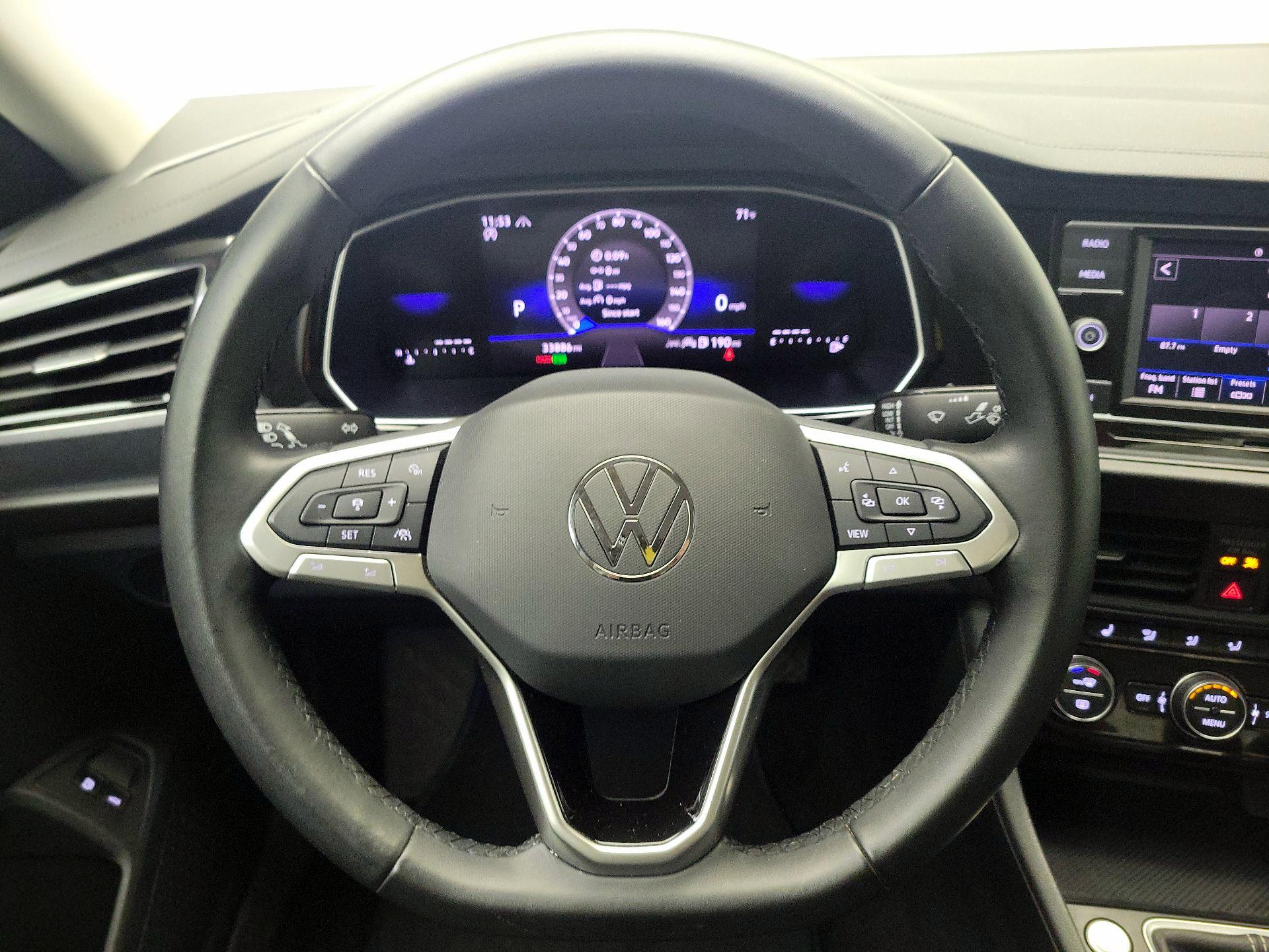 Thumbnail: 2024 Volkswagen Jetta - 10