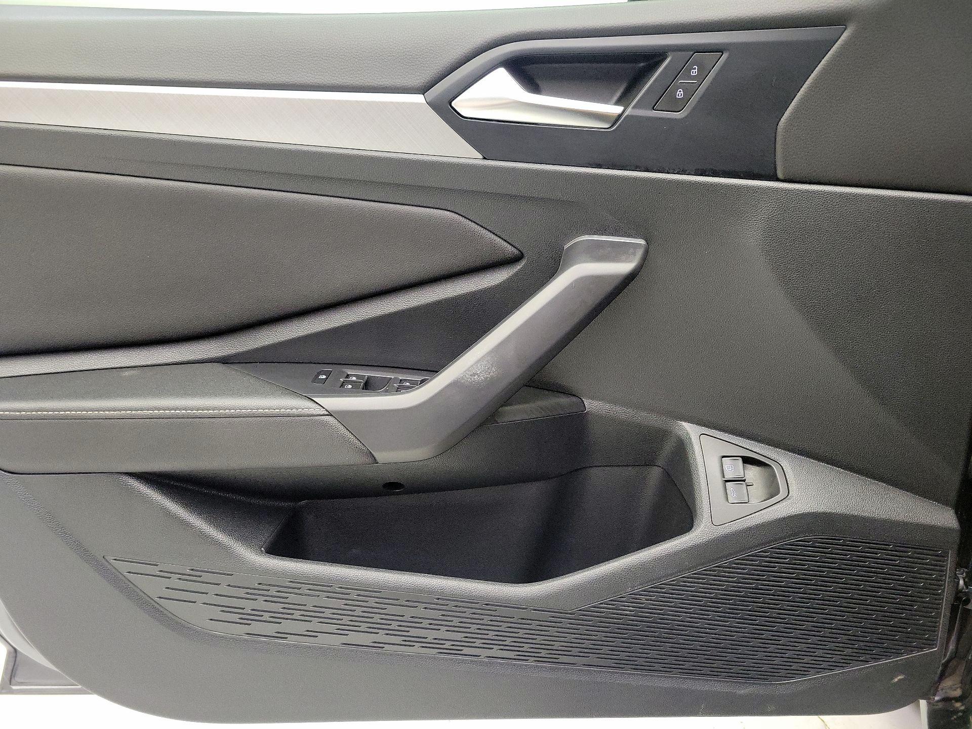 Thumbnail: 2024 Volkswagen Jetta - 12