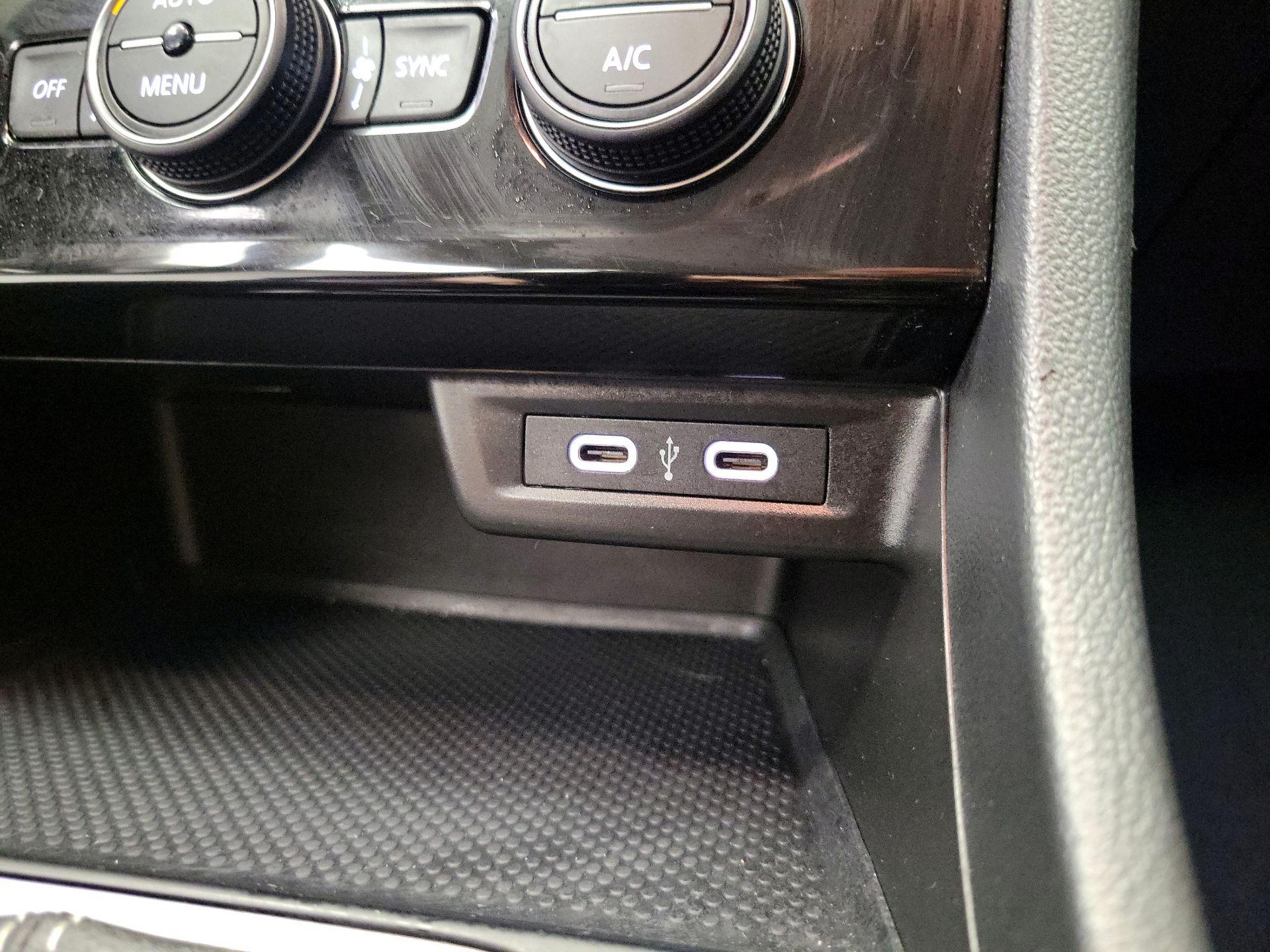 Thumbnail: 2024 Volkswagen Jetta - 18