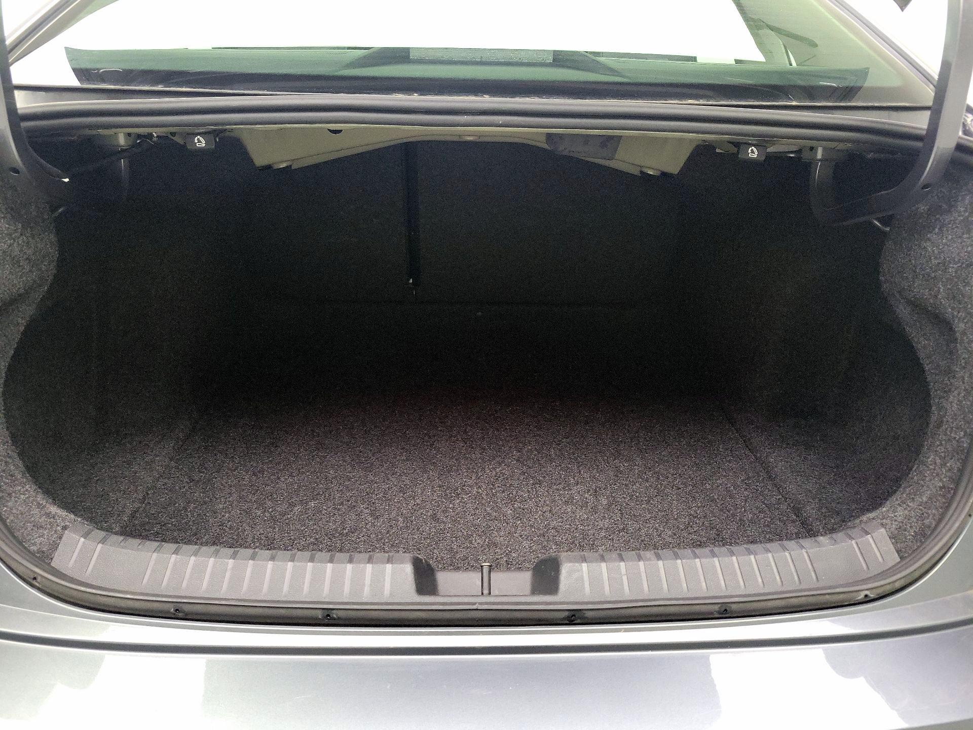 Thumbnail: 2024 Volkswagen Jetta - 20