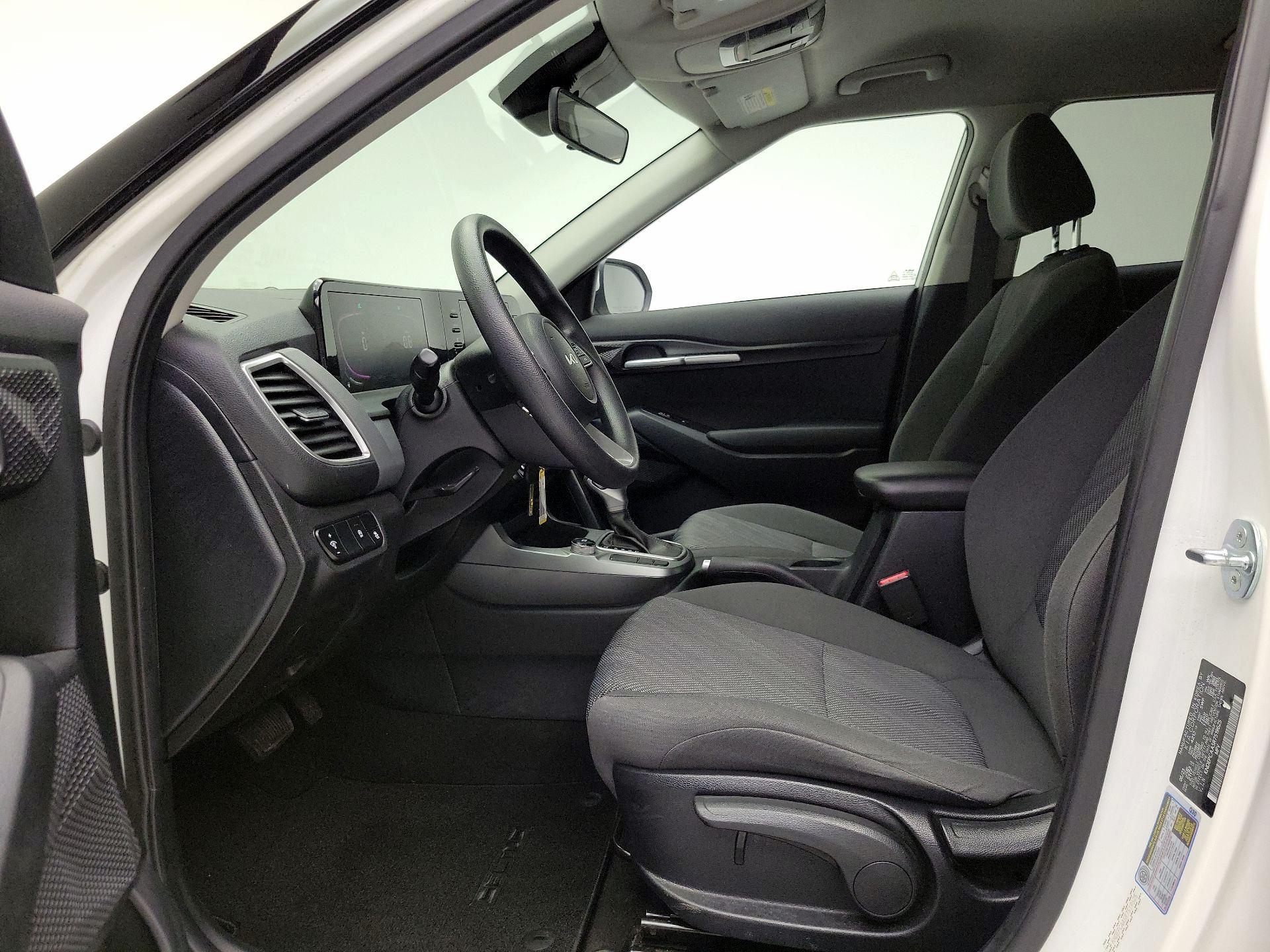 Thumbnail: 2024 Kia Seltos - 11