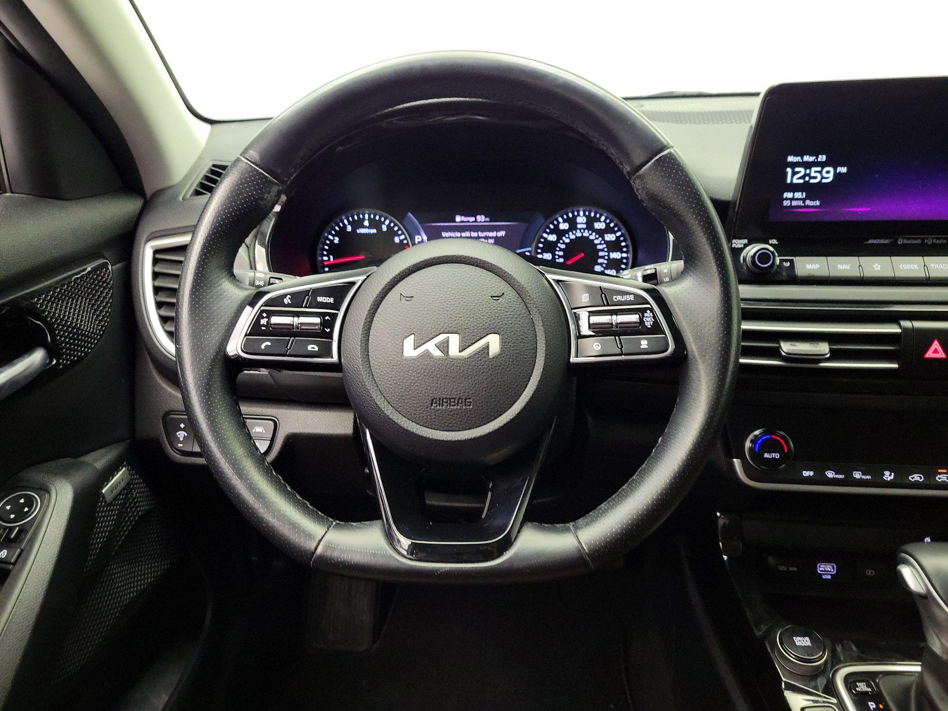 Thumbnail: 2023 Kia Seltos - 10