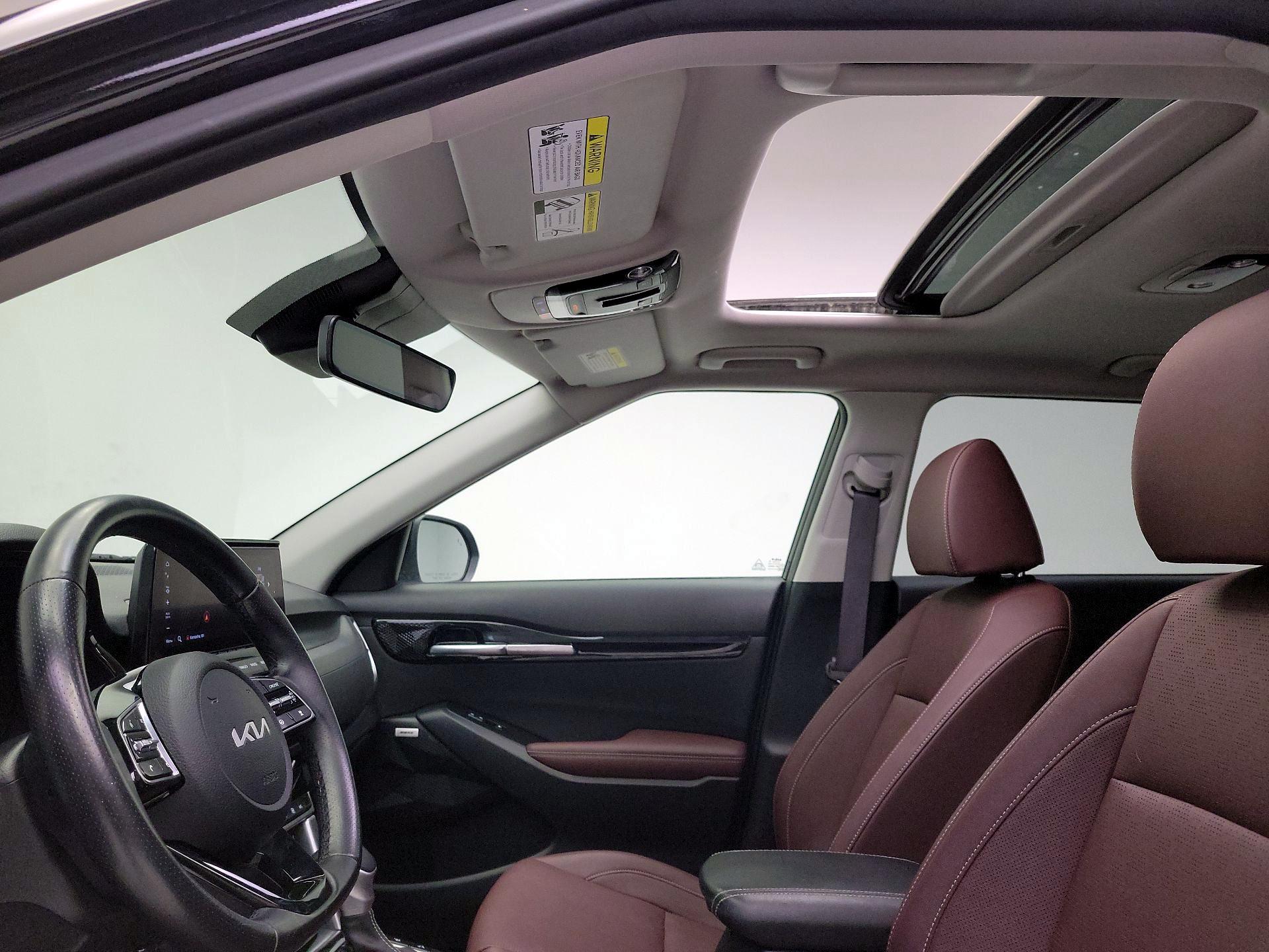 Thumbnail: 2023 Kia Seltos - 19