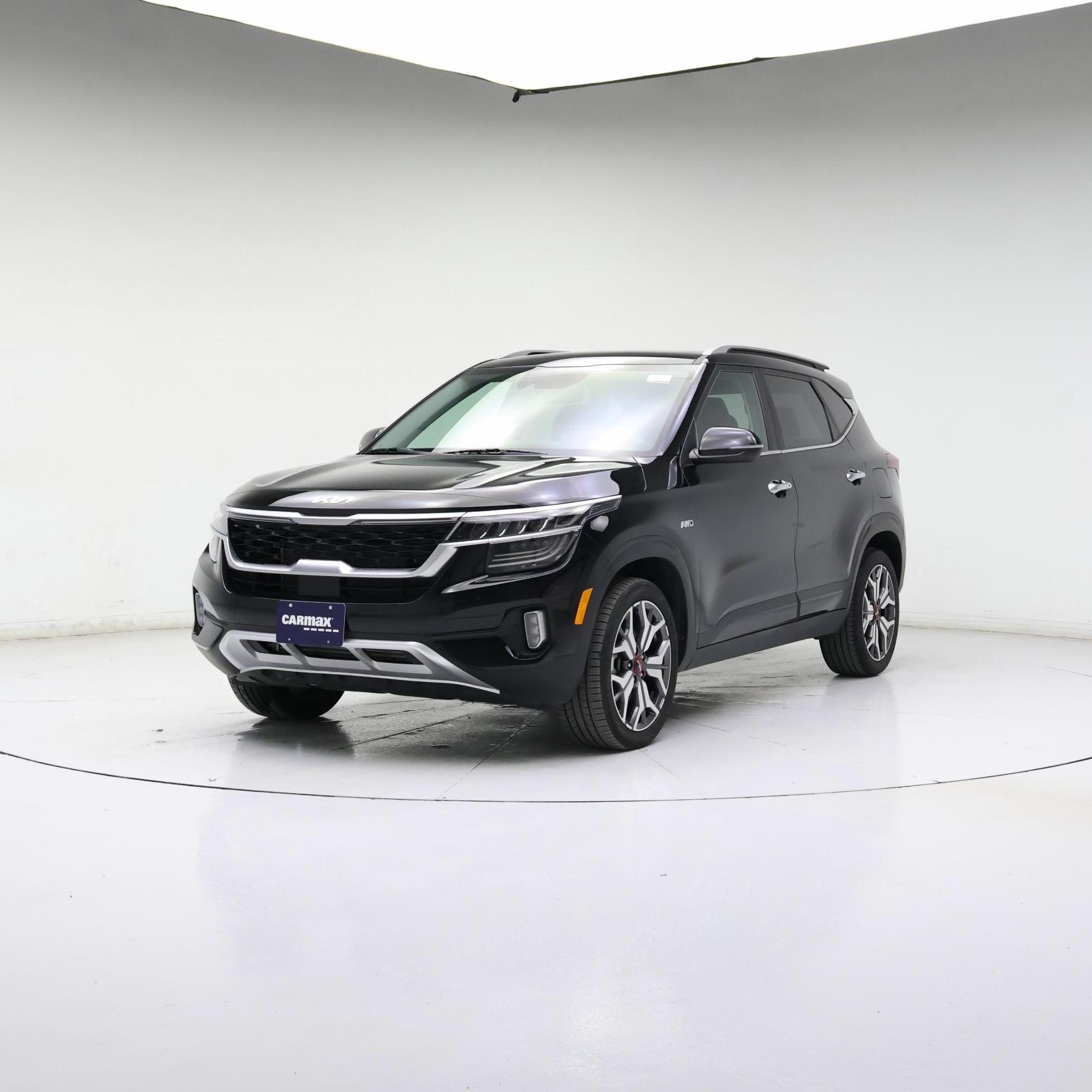 Thumbnail: 2023 Kia Seltos - 4