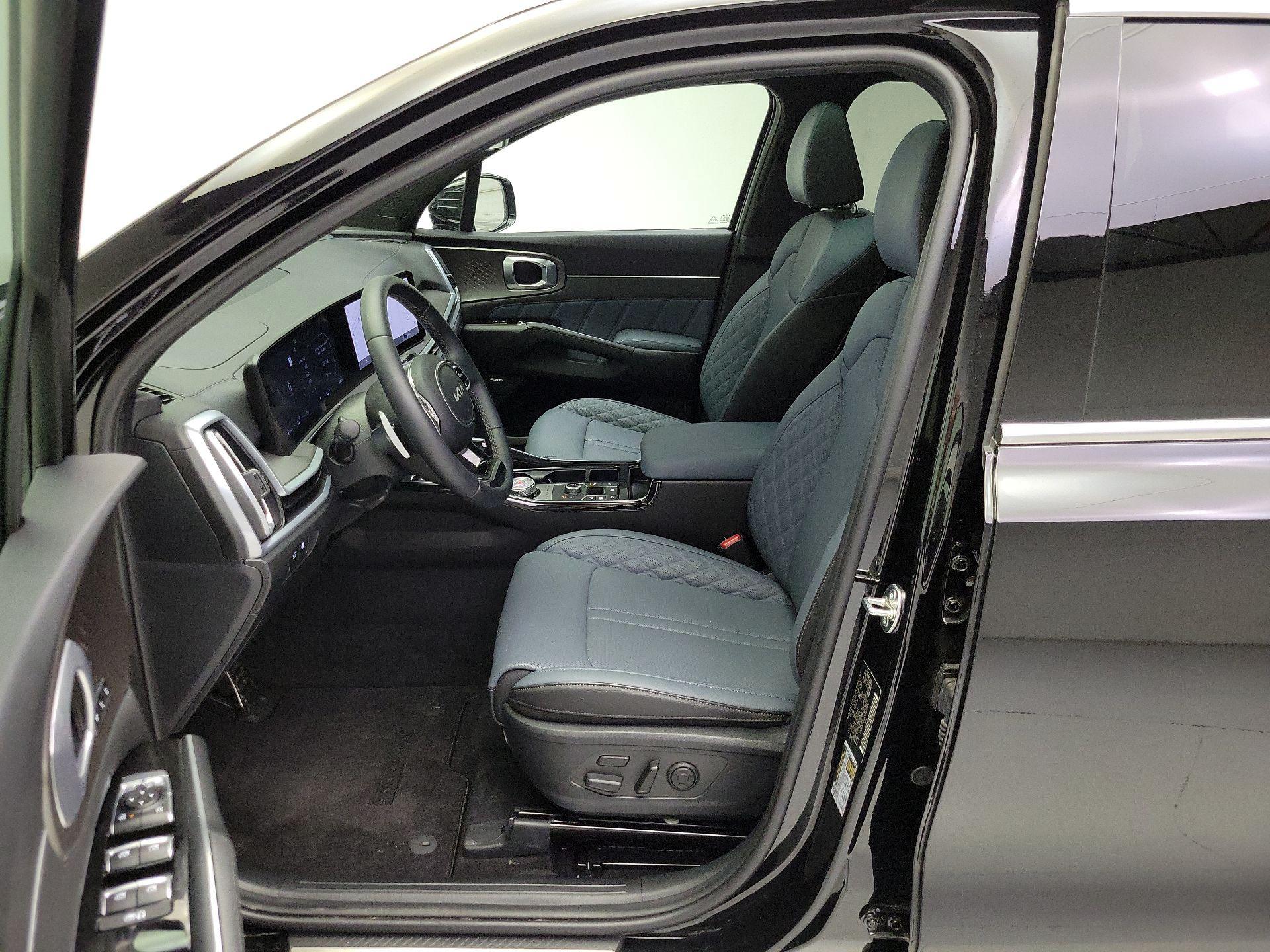 Thumbnail: 2025 Kia Sorento - 11