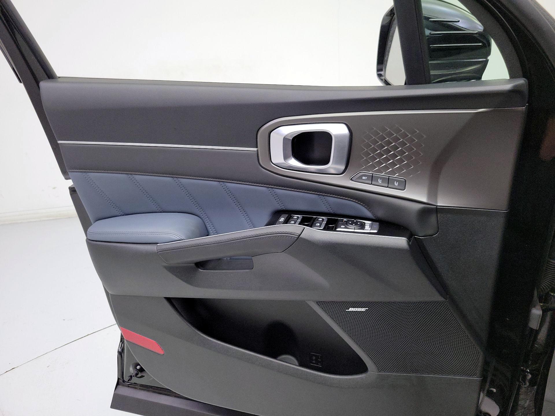 Thumbnail: 2025 Kia Sorento - 12