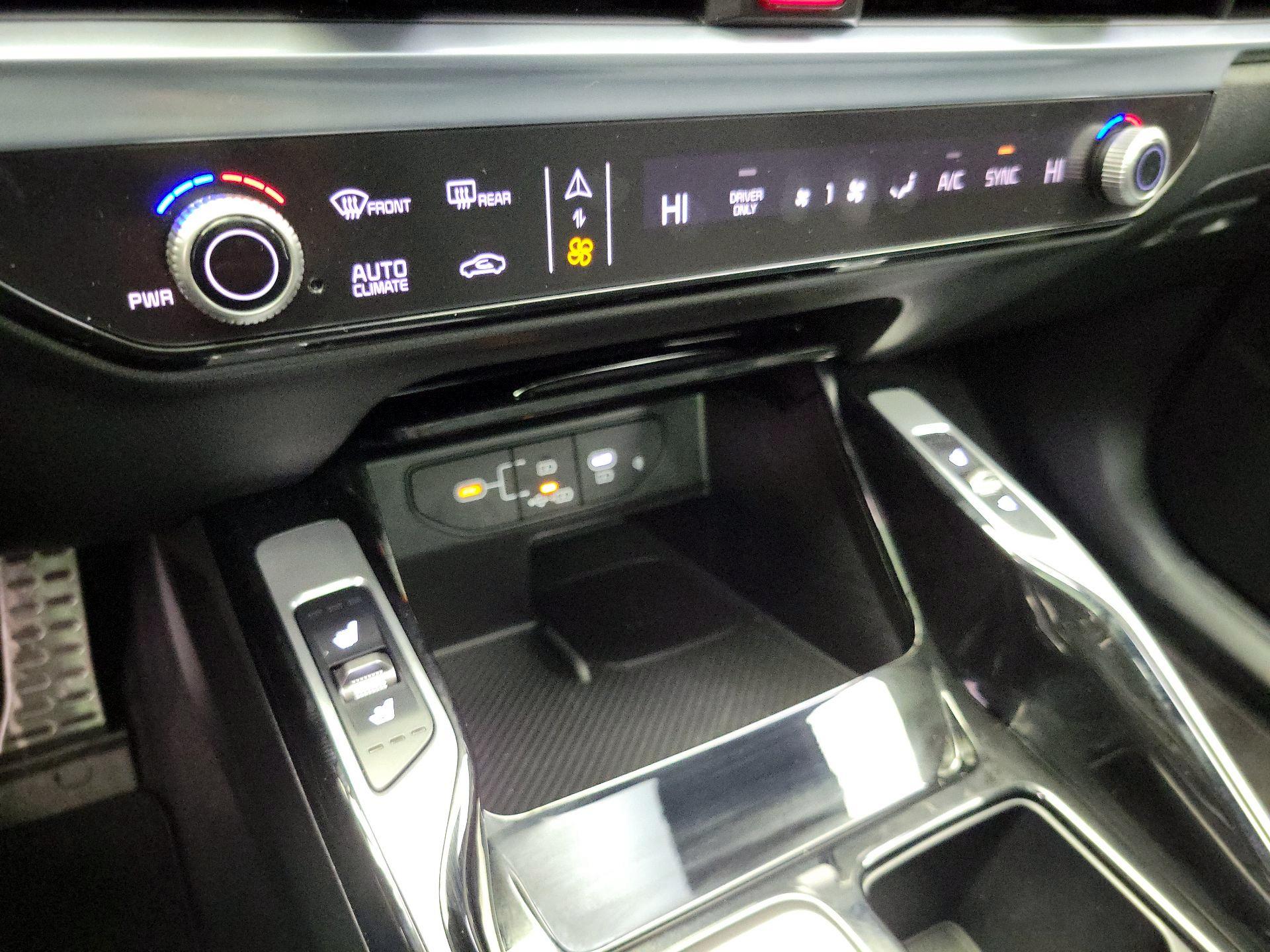 Thumbnail: 2025 Kia Sorento - 17