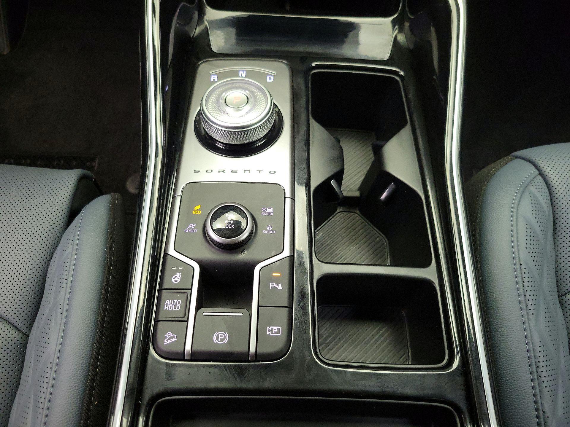 Thumbnail: 2025 Kia Sorento - 18