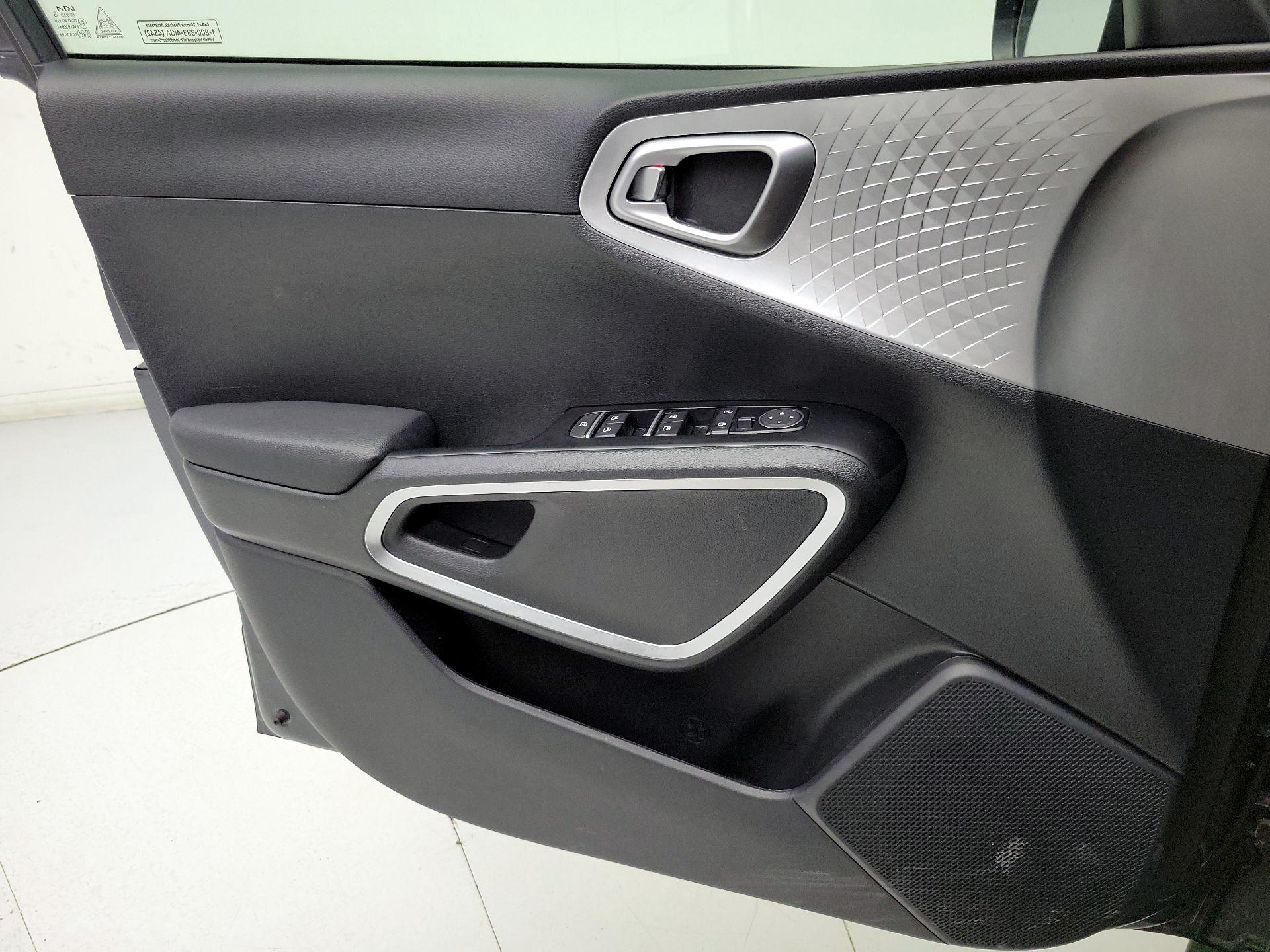 Thumbnail: 2025 Kia Soul - 12