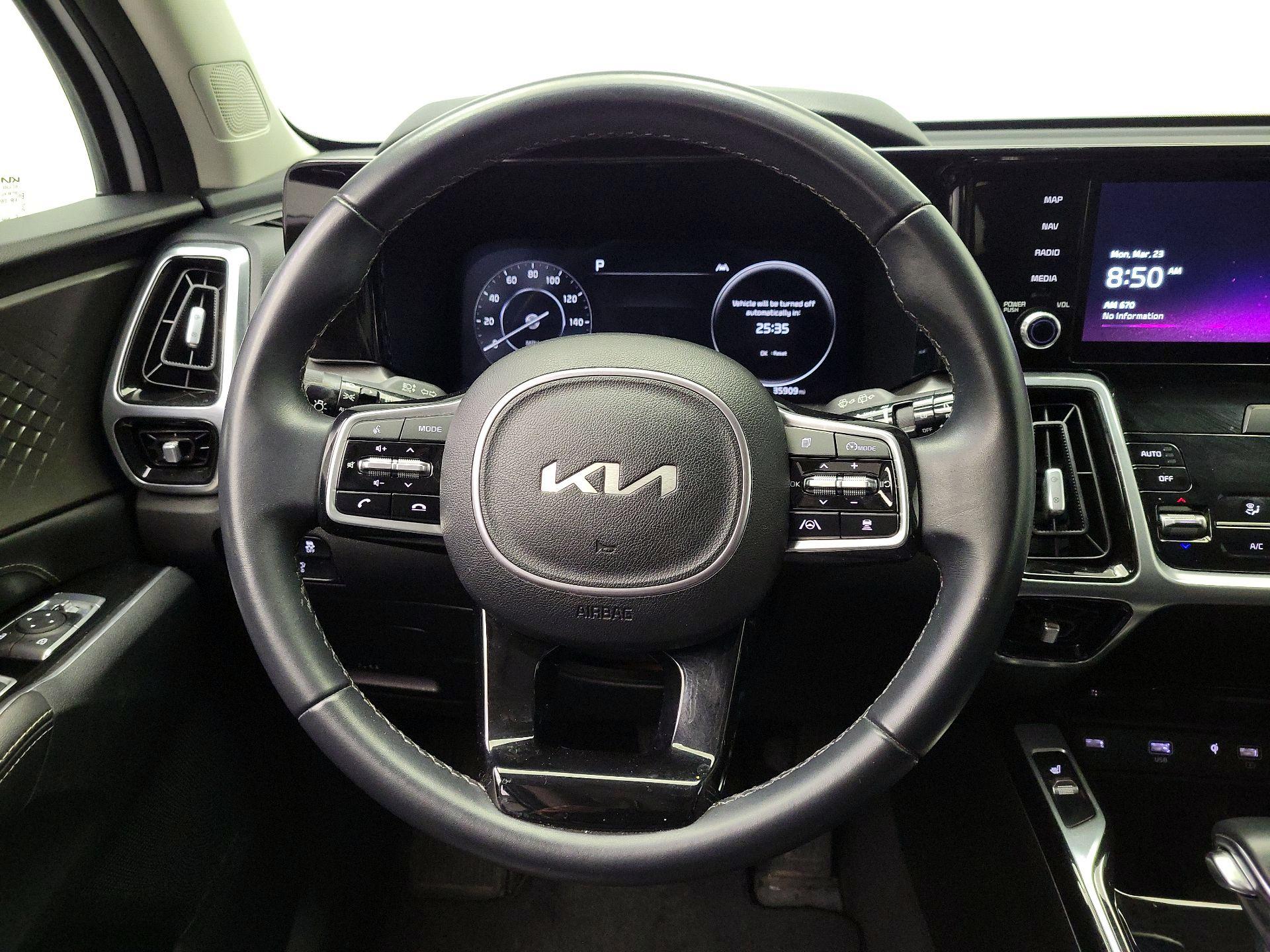 Thumbnail: 2023 Kia Sorento - 10