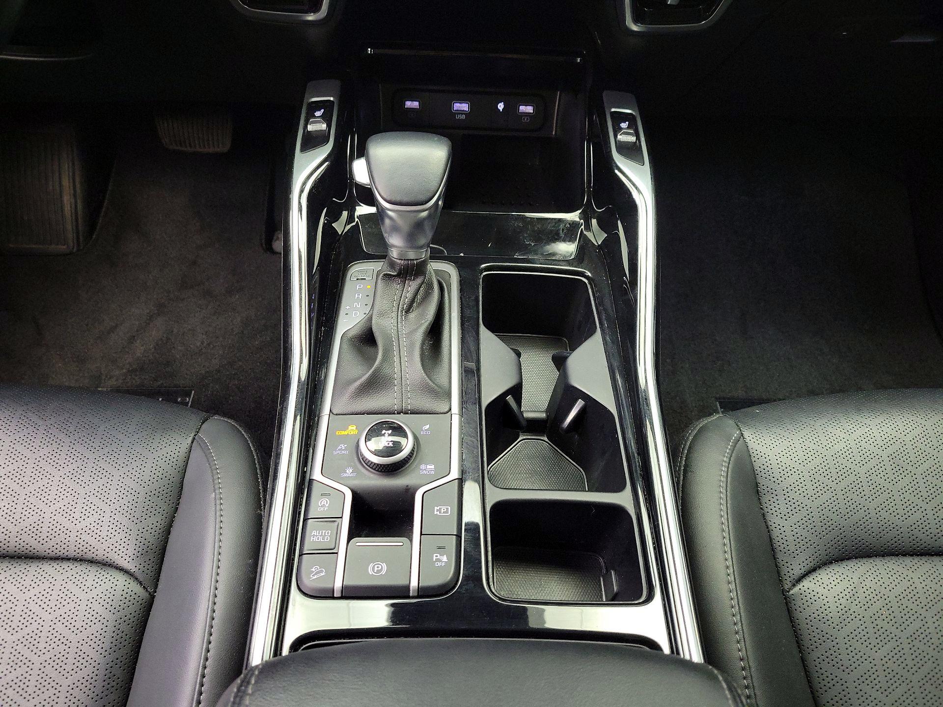 Thumbnail: 2023 Kia Sorento - 17