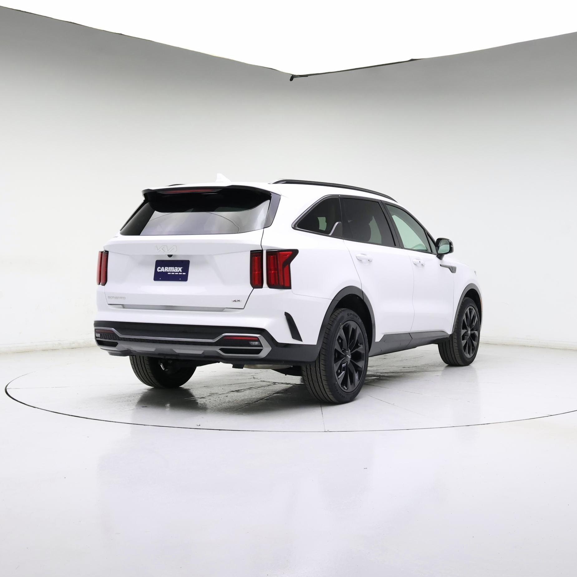 Thumbnail: 2023 Kia Sorento - 8