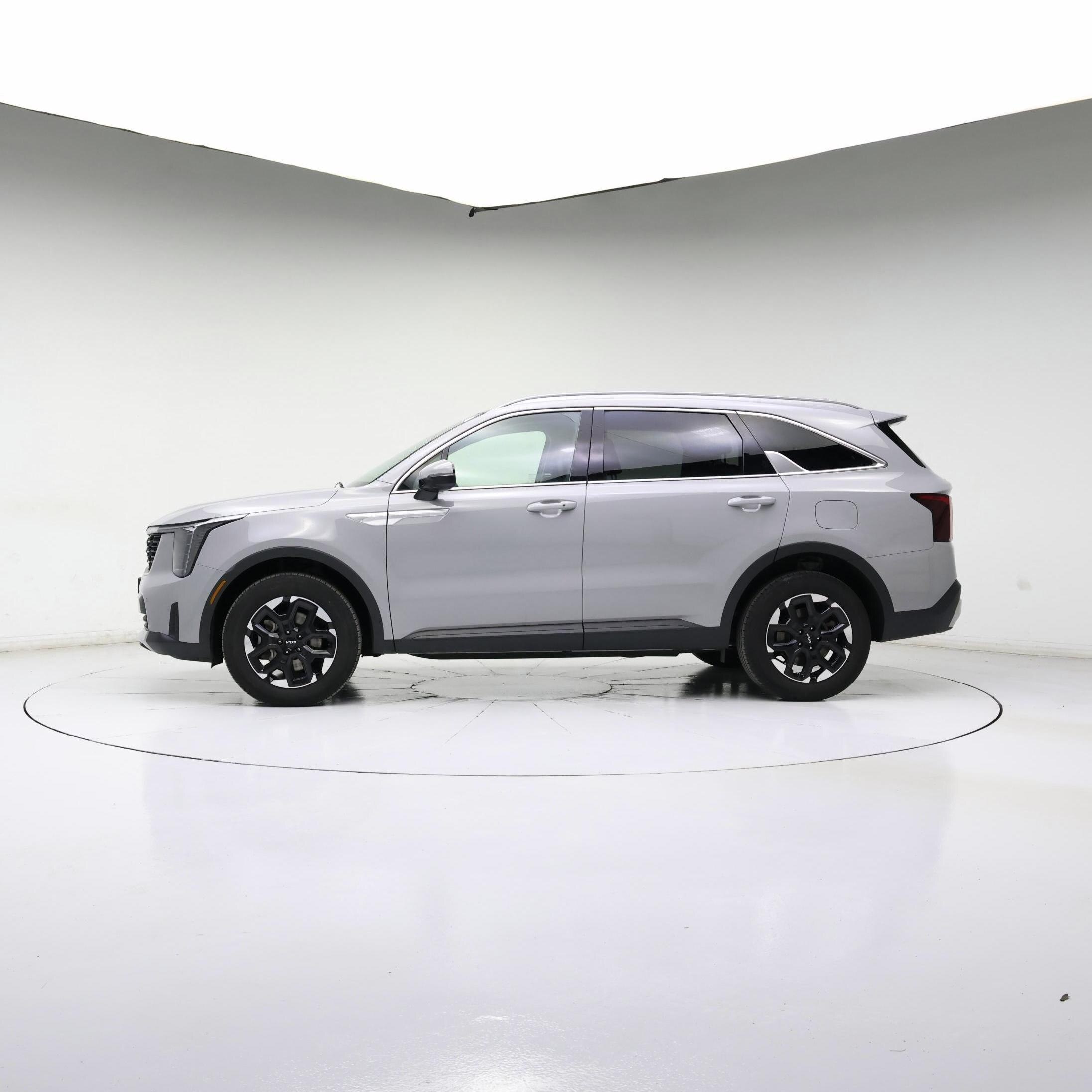 Thumbnail: 2024 Kia Sorento - 3