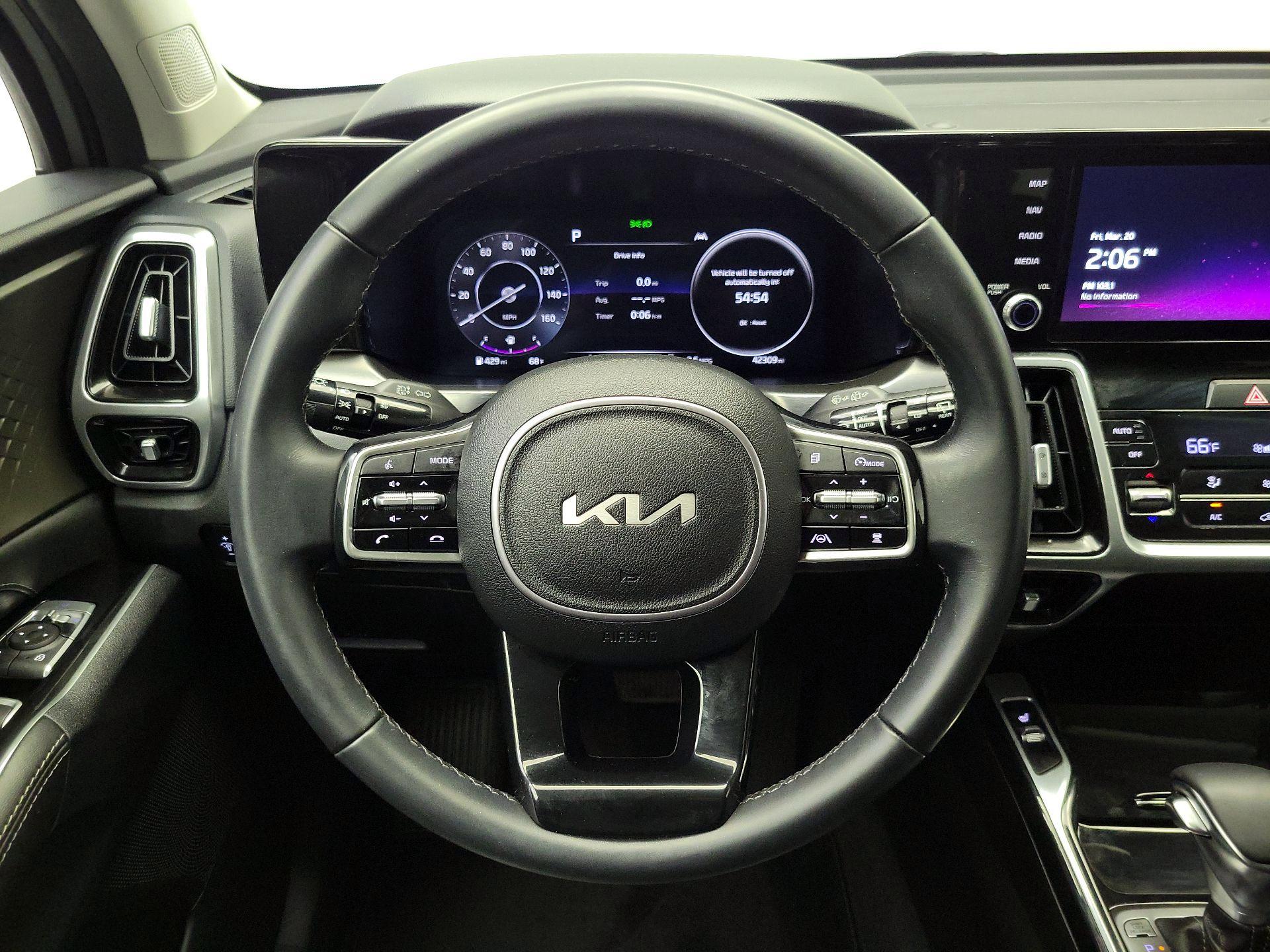 Thumbnail: 2023 Kia Sorento - 10