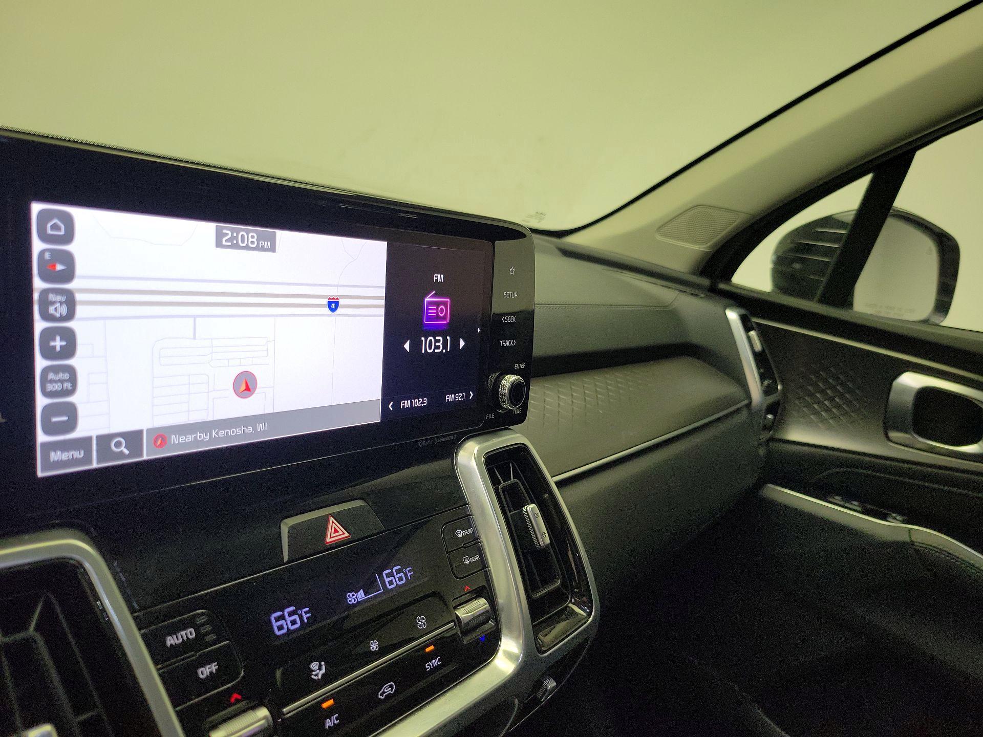 Thumbnail: 2023 Kia Sorento - 14