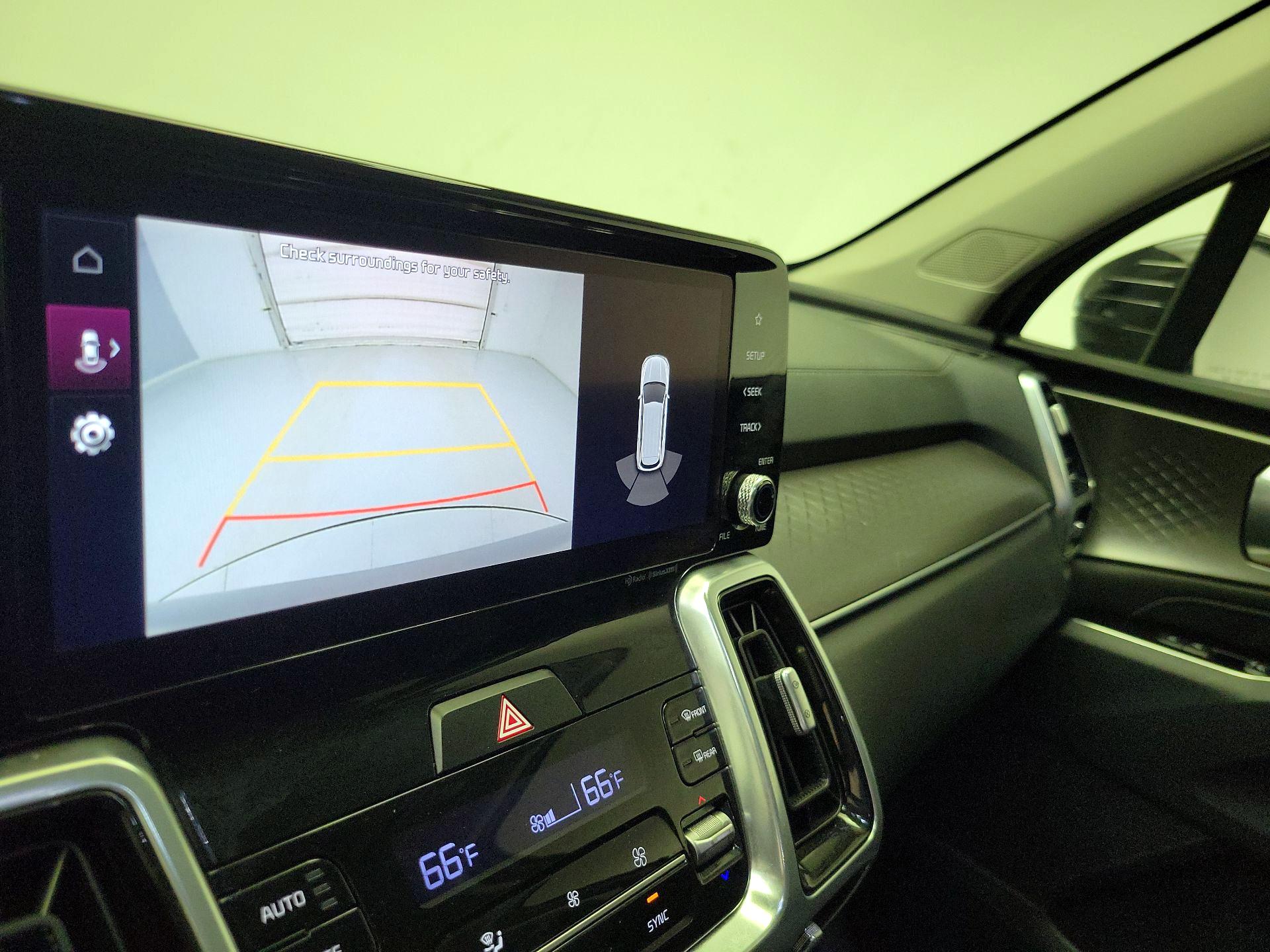 Thumbnail: 2023 Kia Sorento - 15