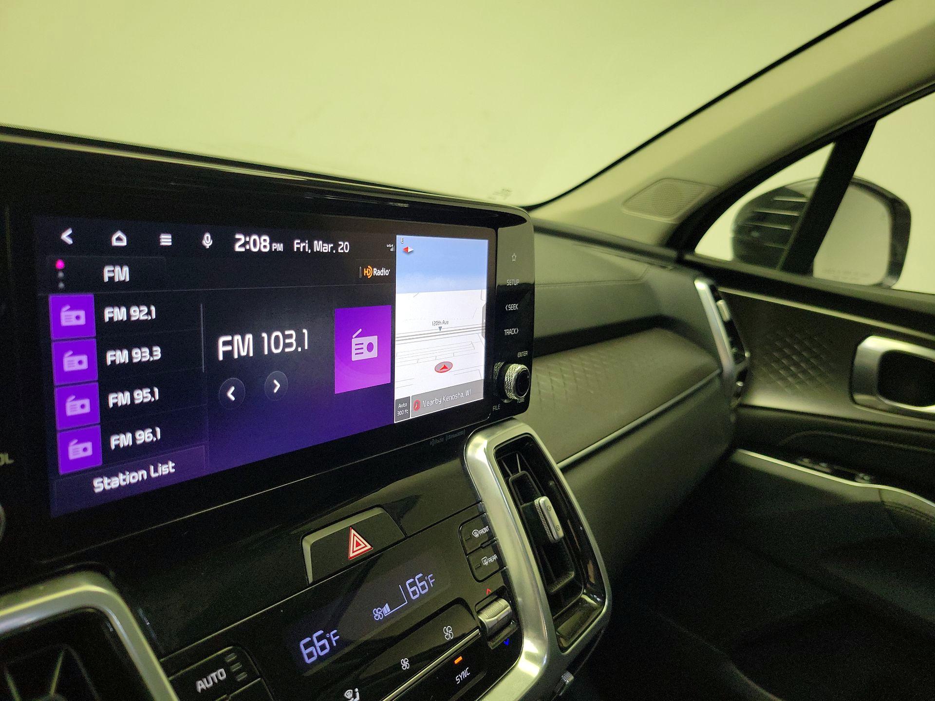 Thumbnail: 2023 Kia Sorento - 16