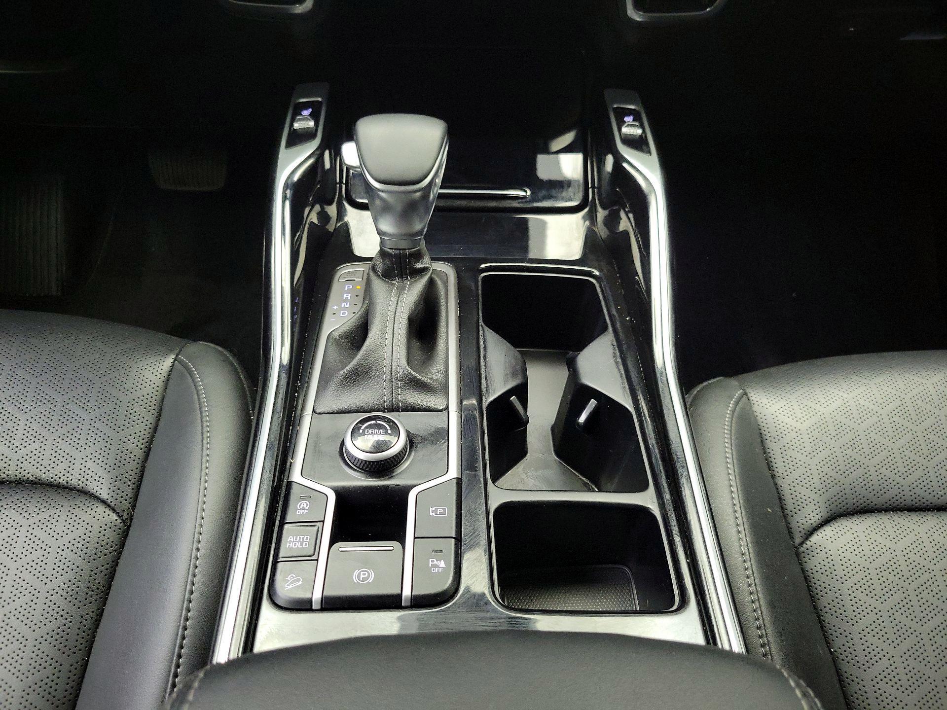 Thumbnail: 2023 Kia Sorento - 18