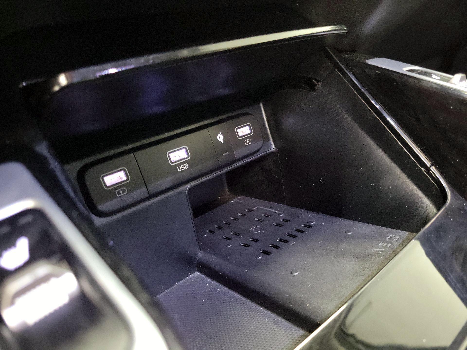 Thumbnail: 2023 Kia Sorento - 19