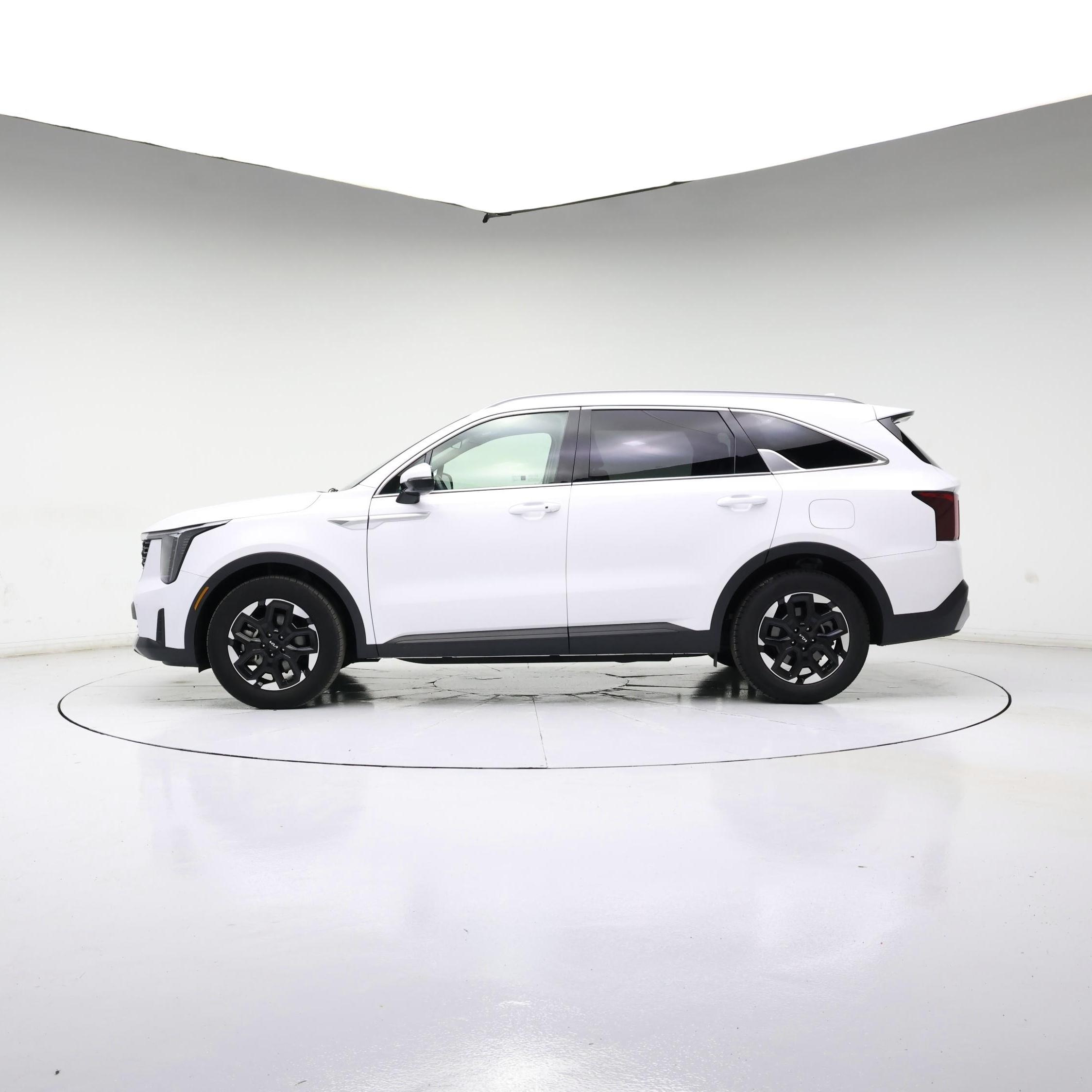 Thumbnail: 2024 Kia Sorento - 3